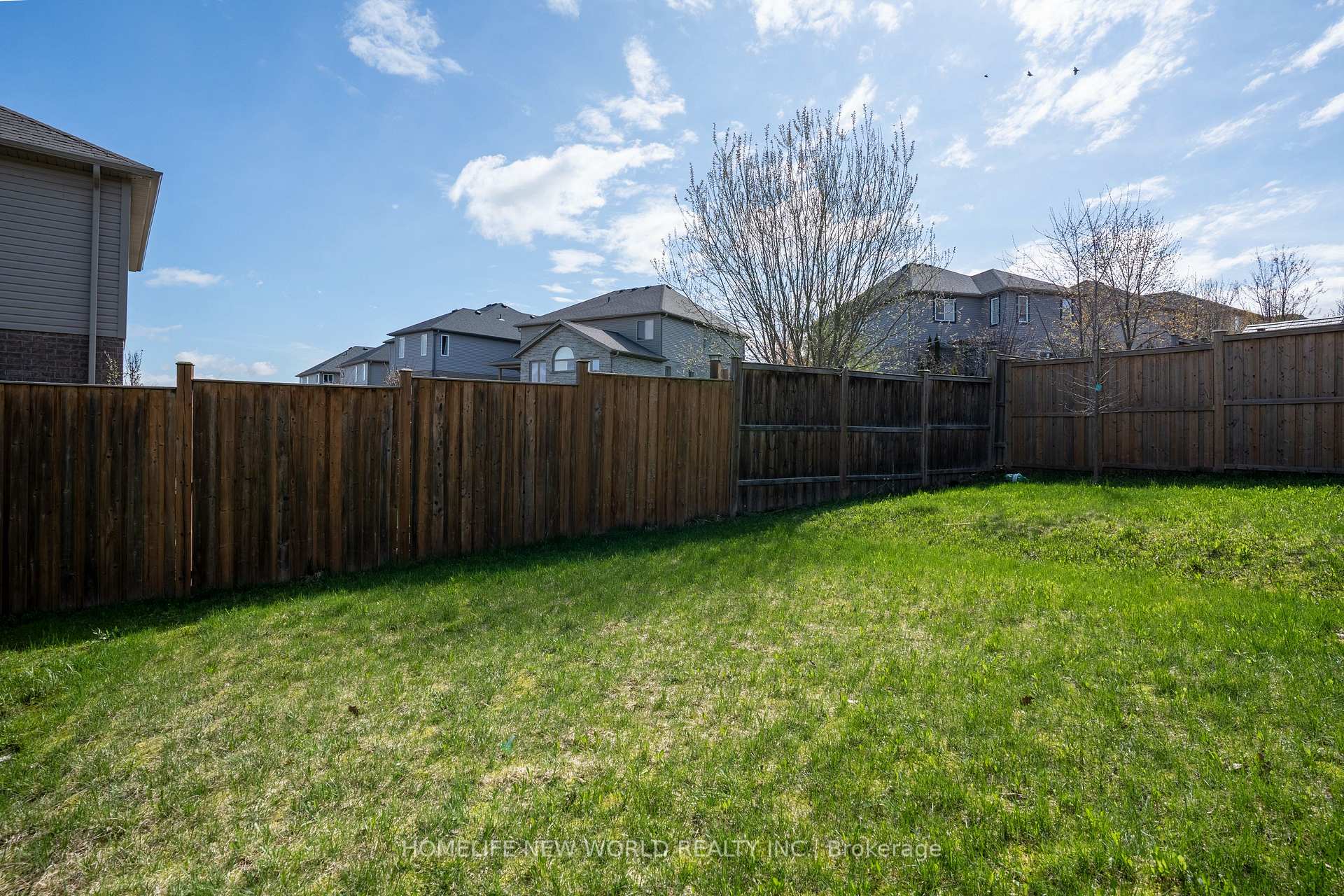 Photo 23 of 452 Avens Street, Waterloo, Columbia Forest/Clair Hills — HOMEH