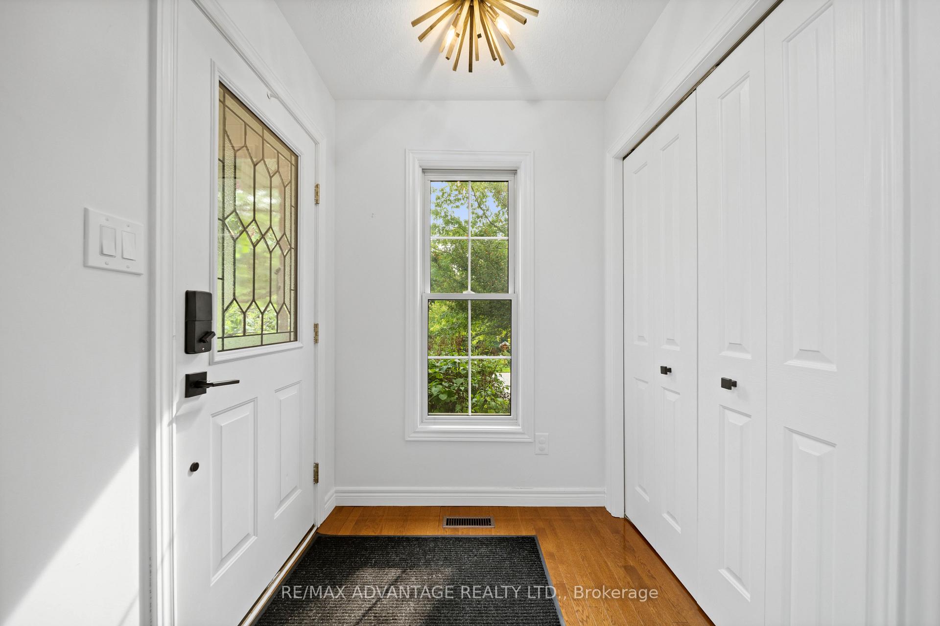 Photo 4 of 1519 Shore Road, London, South A — HOMEH