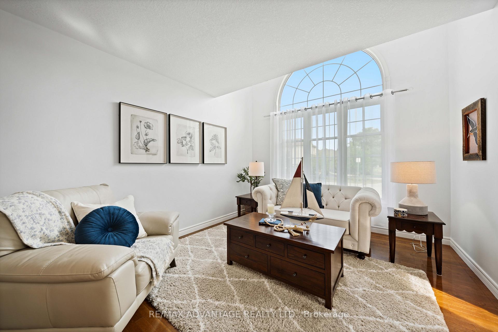 Photo 5 of 1519 Shore Road, London, South A — HOMEH