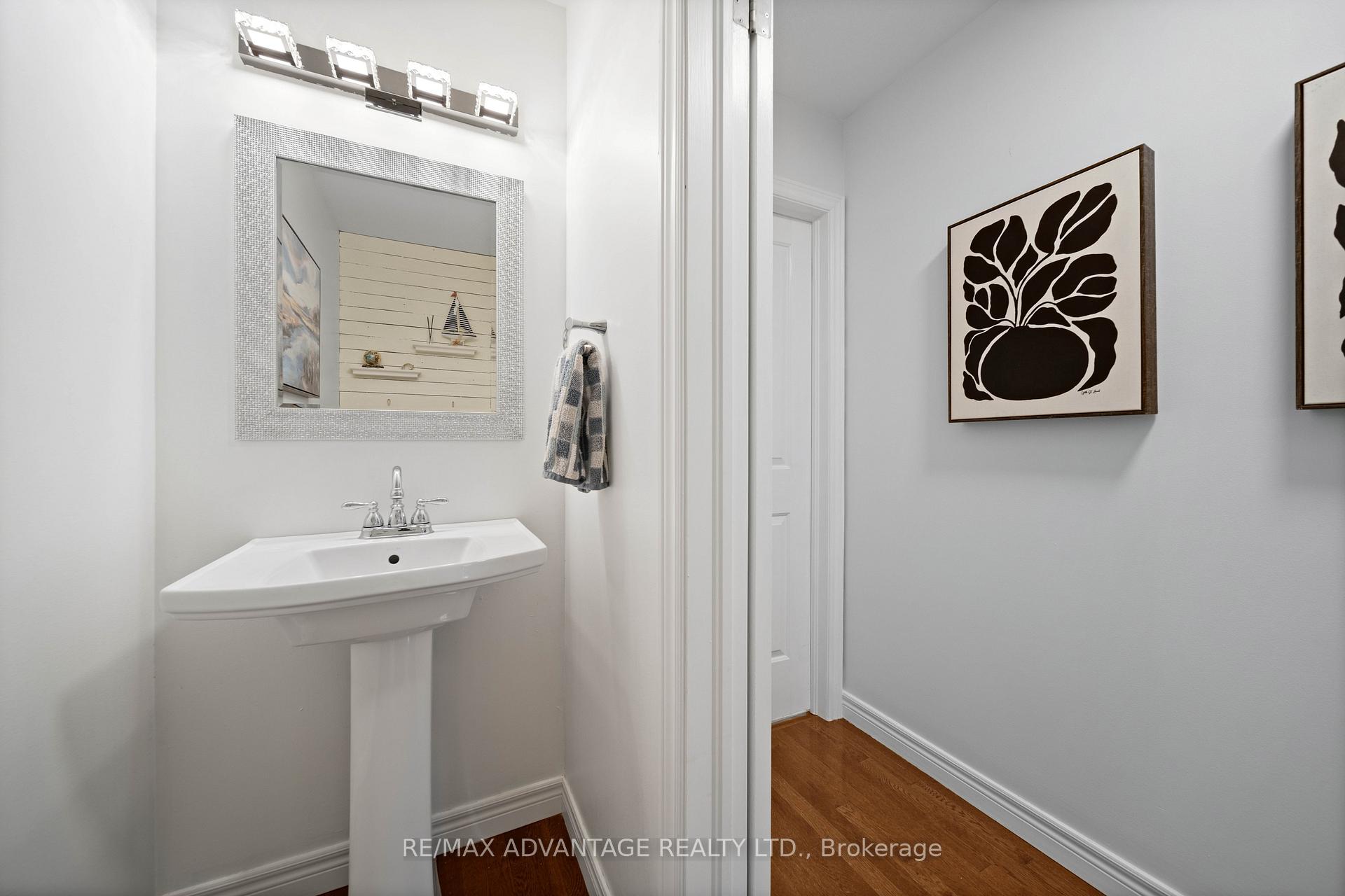 Photo 13 of 1519 Shore Road, London, South A — HOMEH