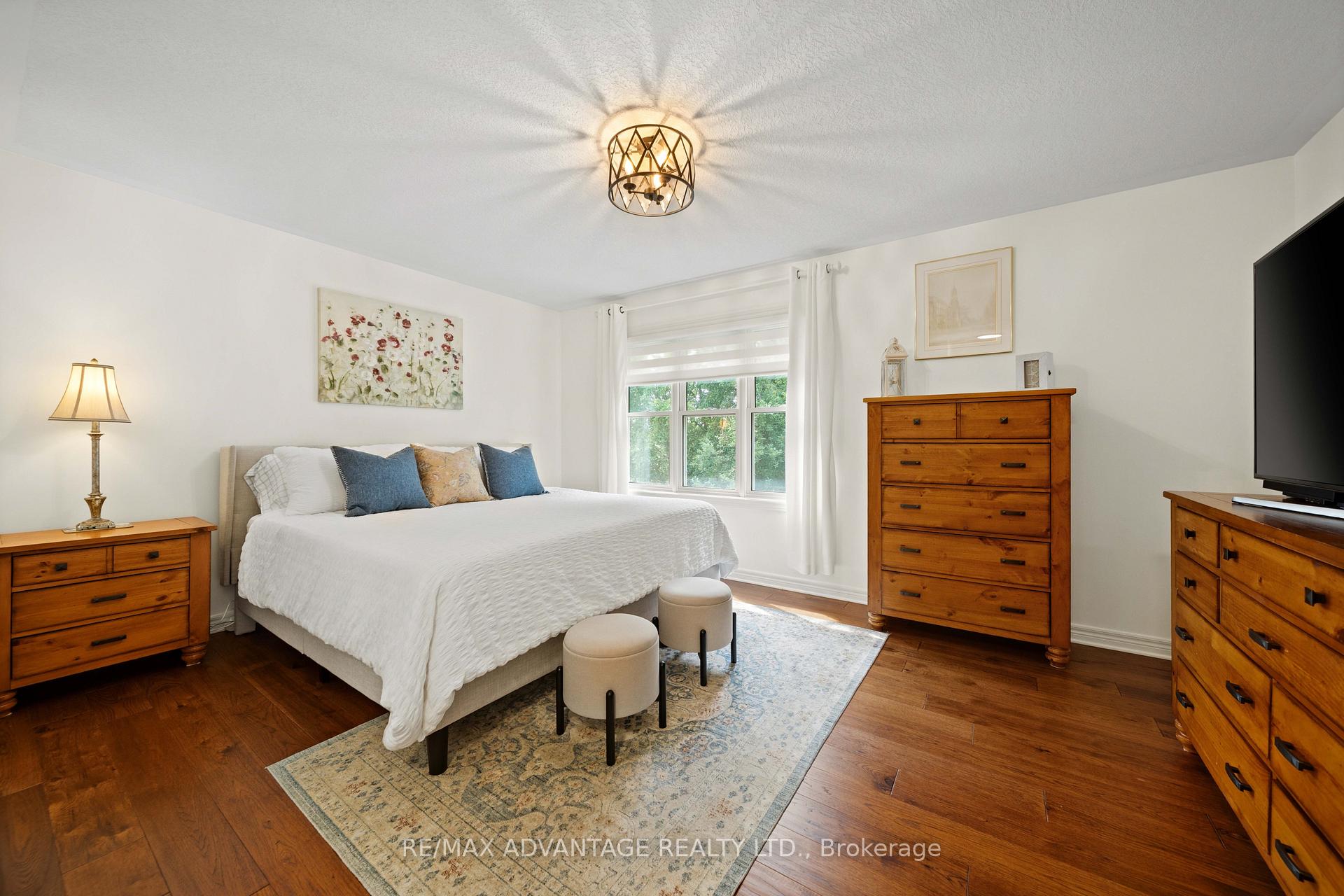 Photo 18 of 1519 Shore Road, London, South A — HOMEH