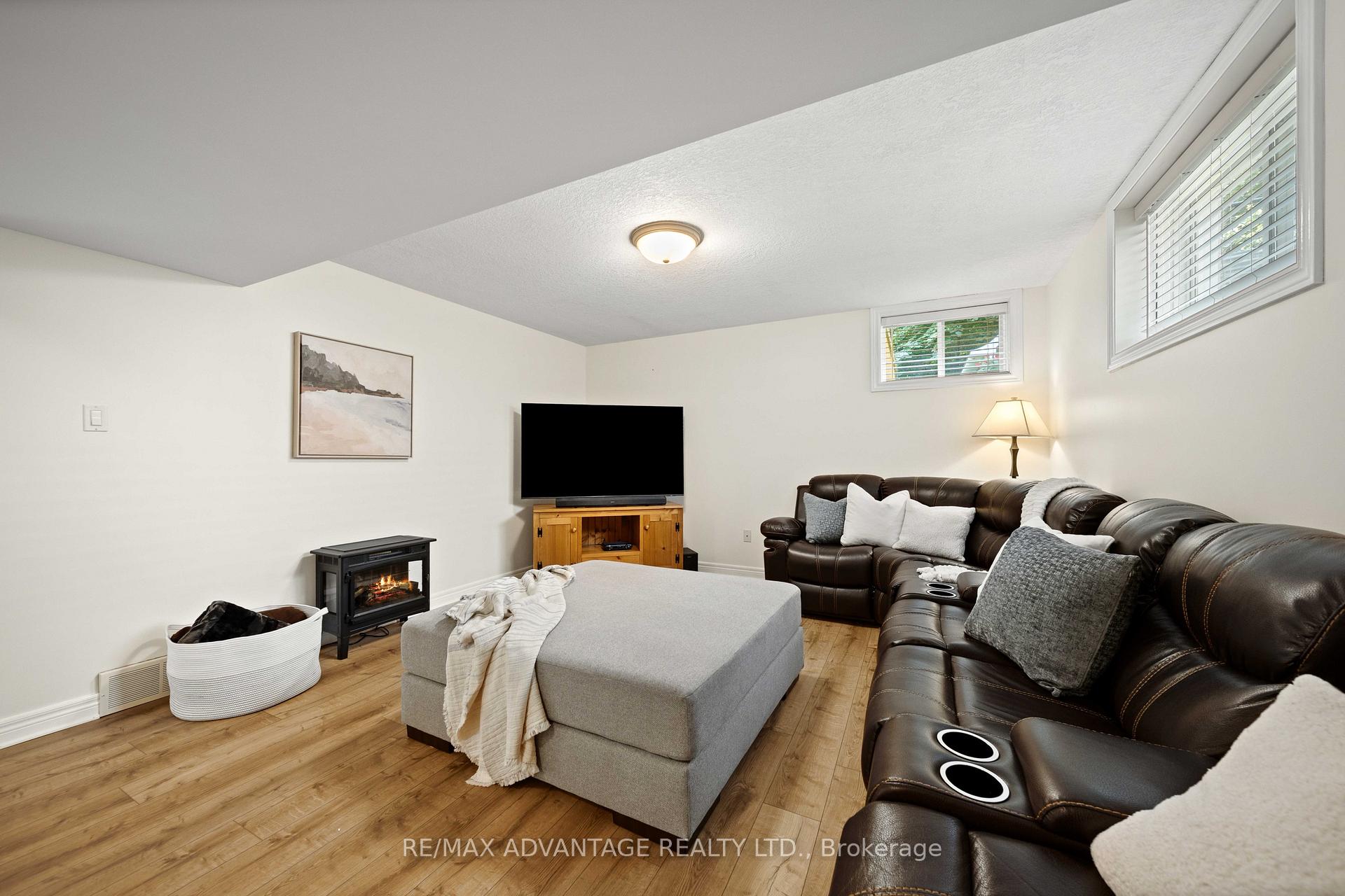 Photo 30 of 1519 Shore Road, London, South A — HOMEH