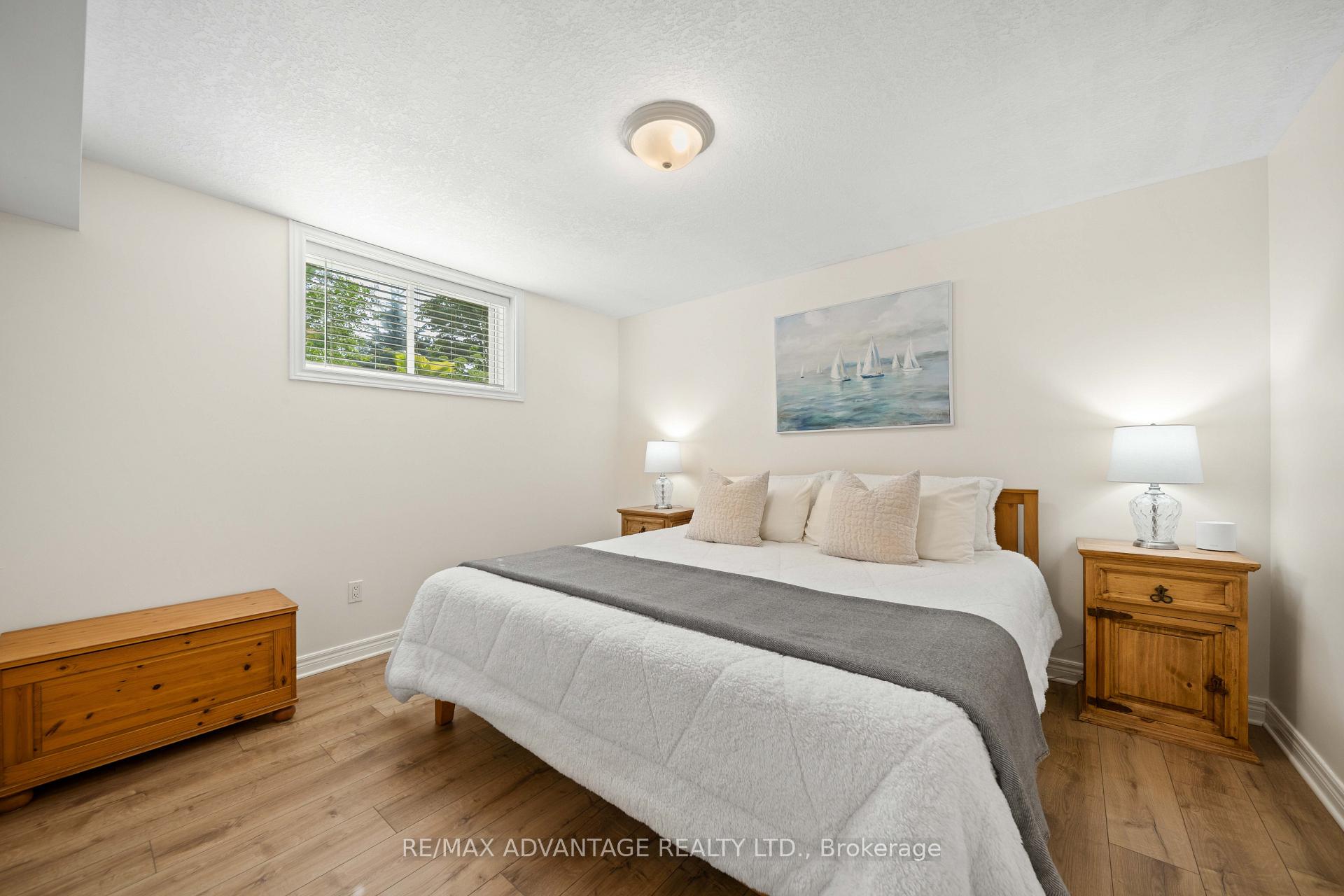 Photo 31 of 1519 Shore Road, London, South A — HOMEH