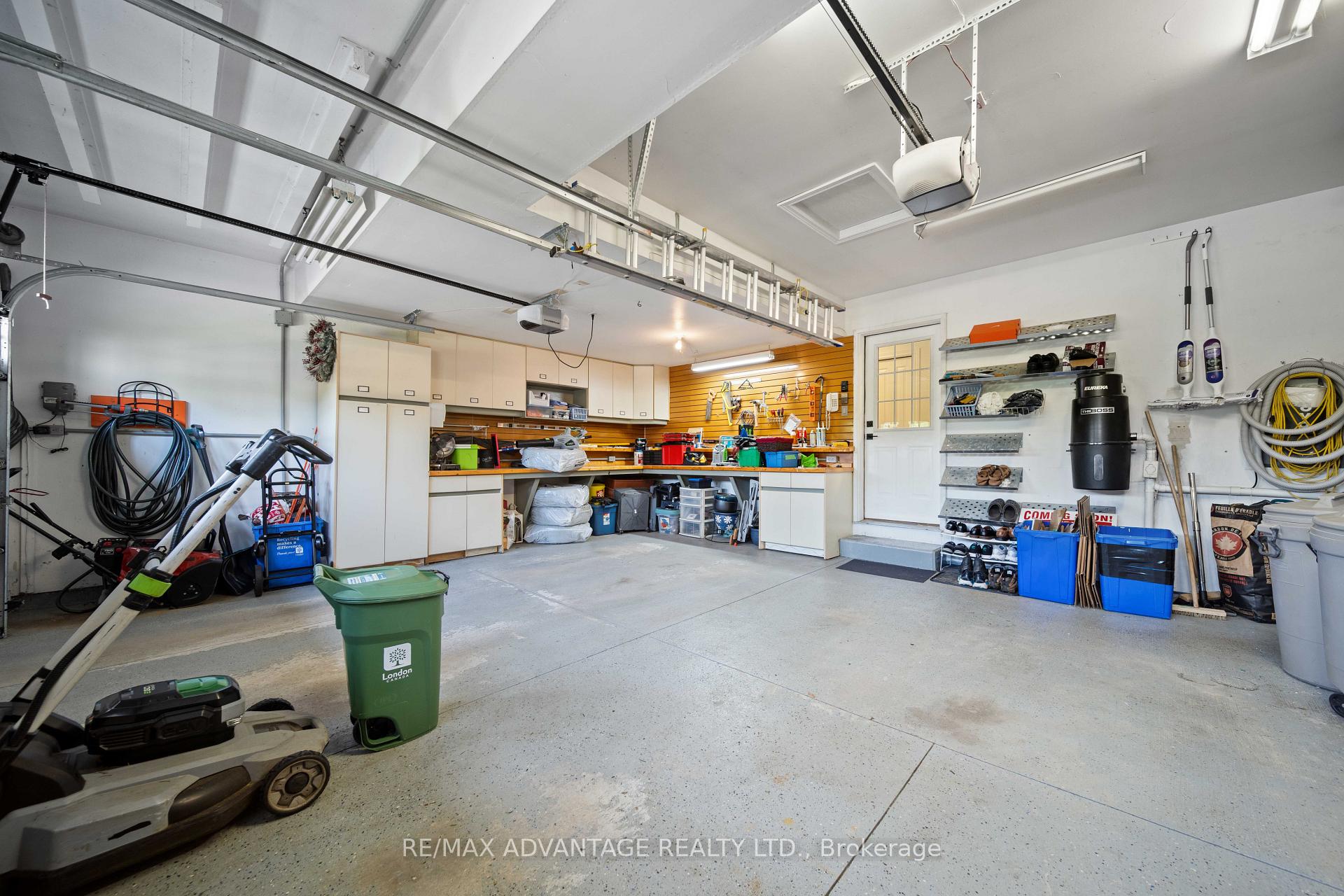 Photo 45 of 1519 Shore Road, London, South A — HOMEH