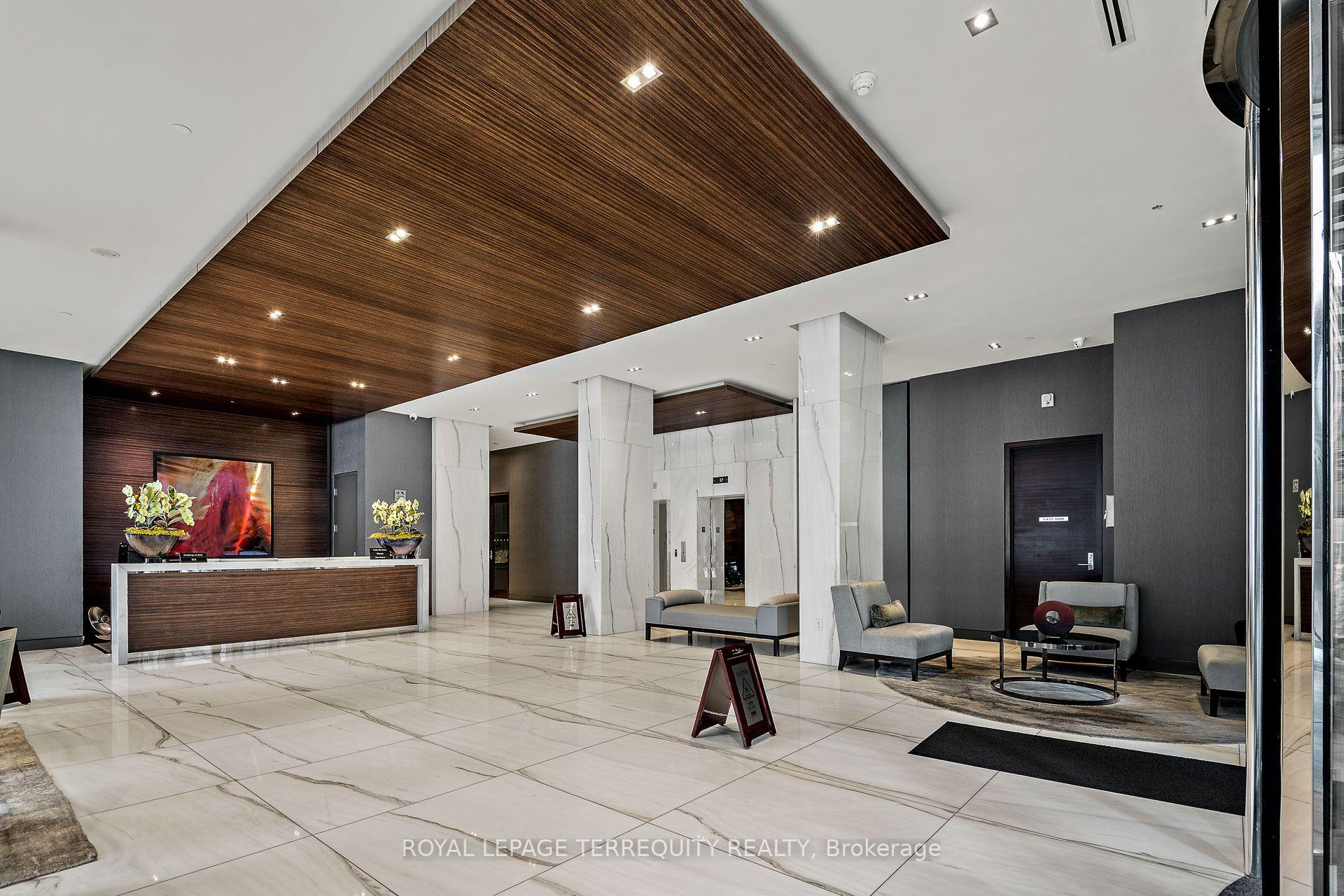 Photo 6 of Unit 1704, 88 Davenport Road, Toronto, The Annex — HOMEH