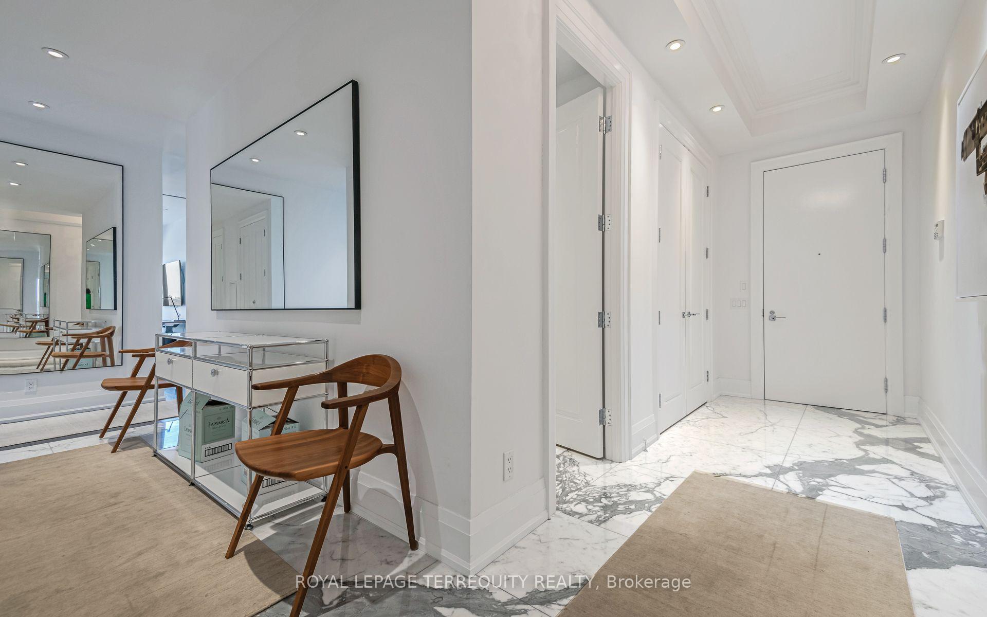 Photo 9 of Unit 1704, 88 Davenport Road, Toronto, The Annex — HOMEH