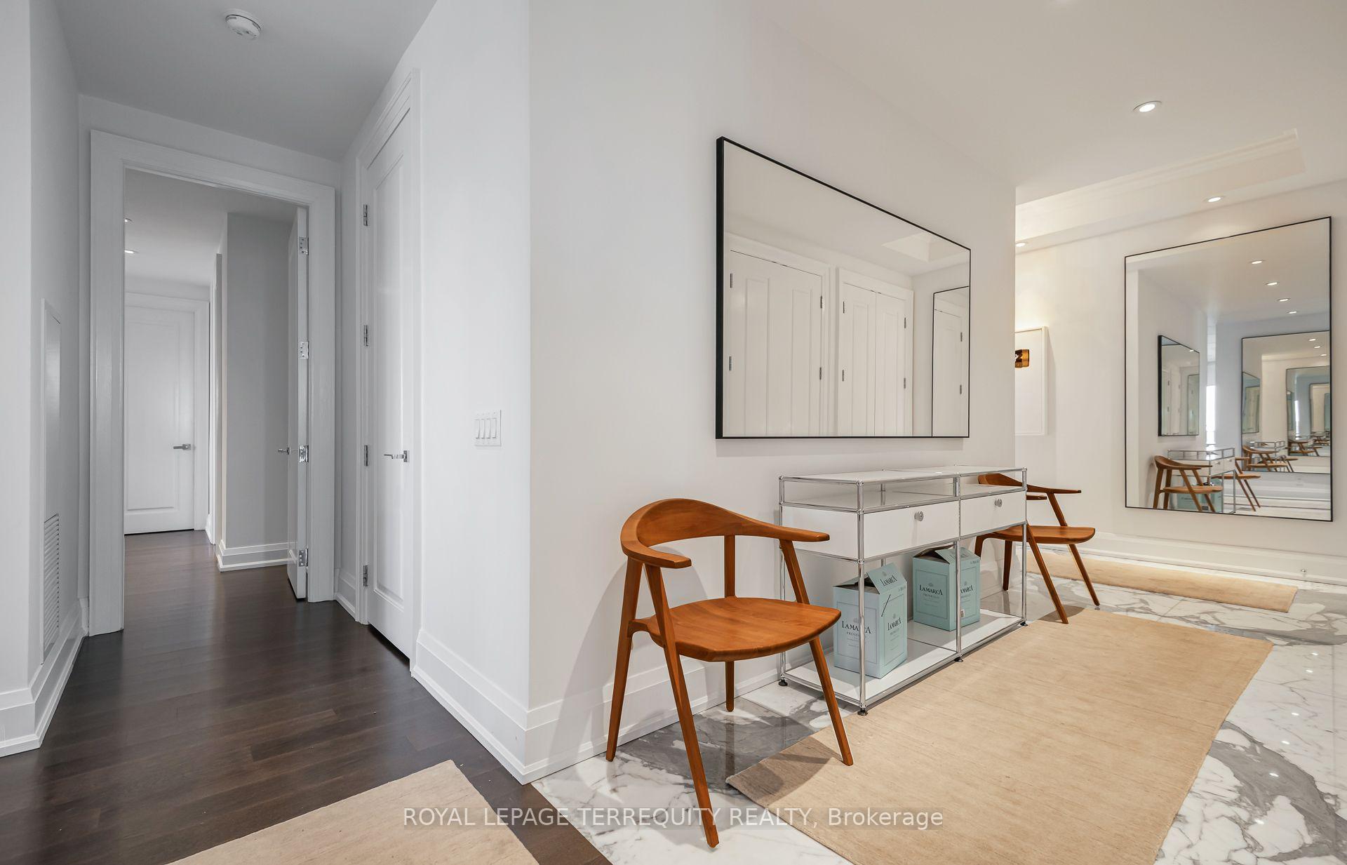 Photo 10 of Unit 1704, 88 Davenport Road, Toronto, The Annex — HOMEH