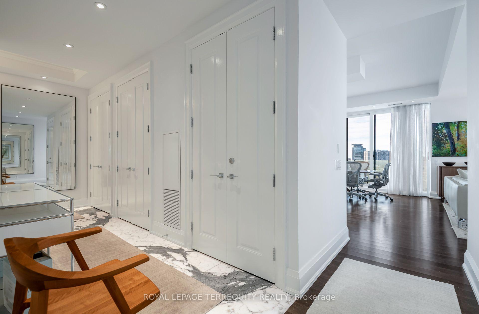 Photo 11 of Unit 1704, 88 Davenport Road, Toronto, The Annex — HOMEH