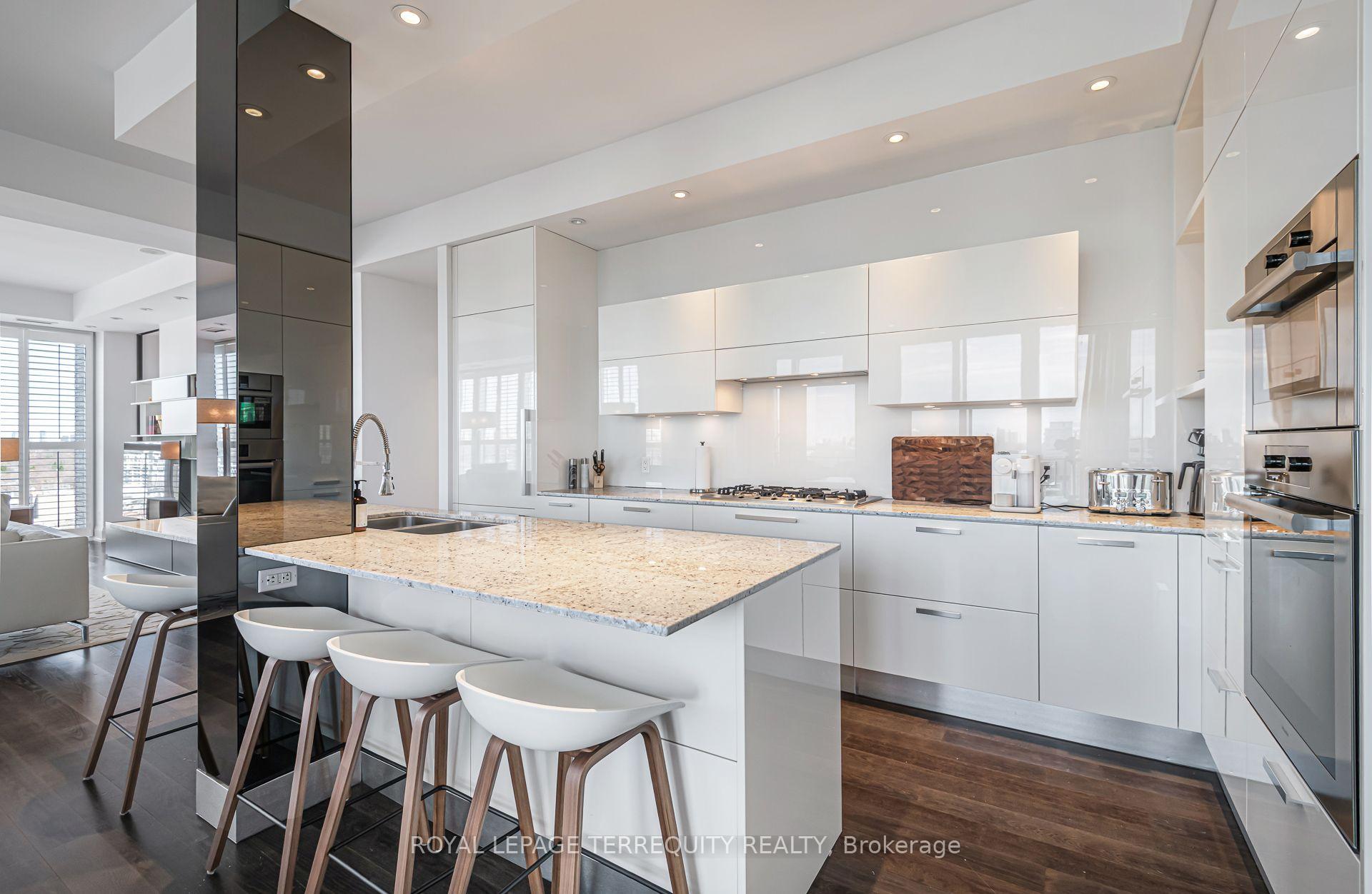 Photo 18 of Unit 1704, 88 Davenport Road, Toronto, The Annex — HOMEH