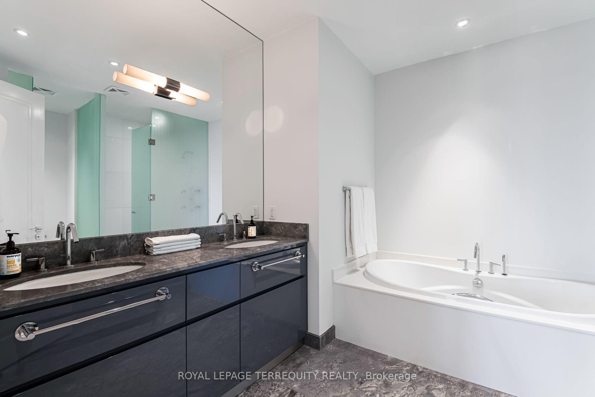 Photo 28 of Unit 1704, 88 Davenport Road, Toronto, The Annex — HOMEH