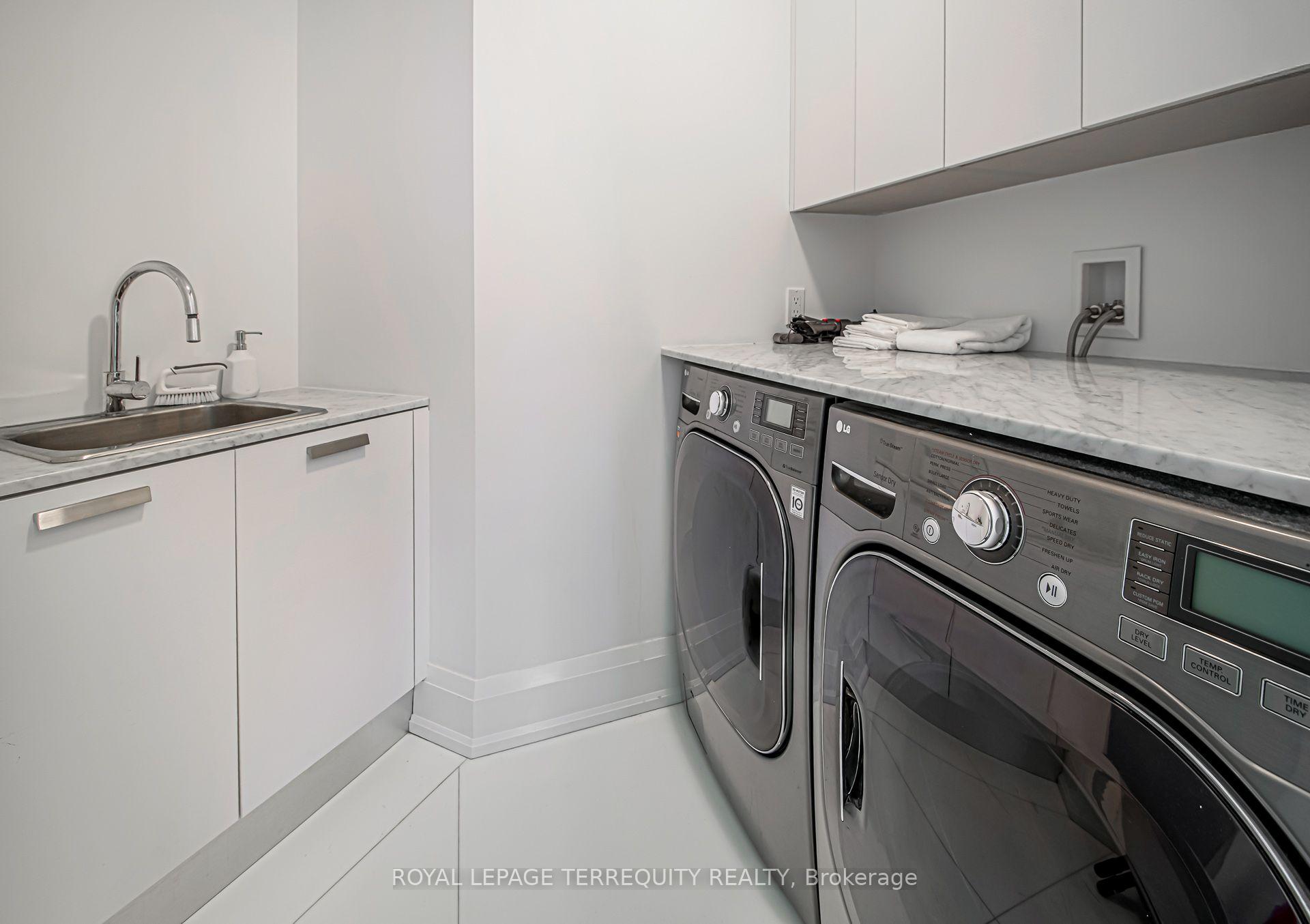 Photo 34 of Unit 1704, 88 Davenport Road, Toronto, The Annex — HOMEH