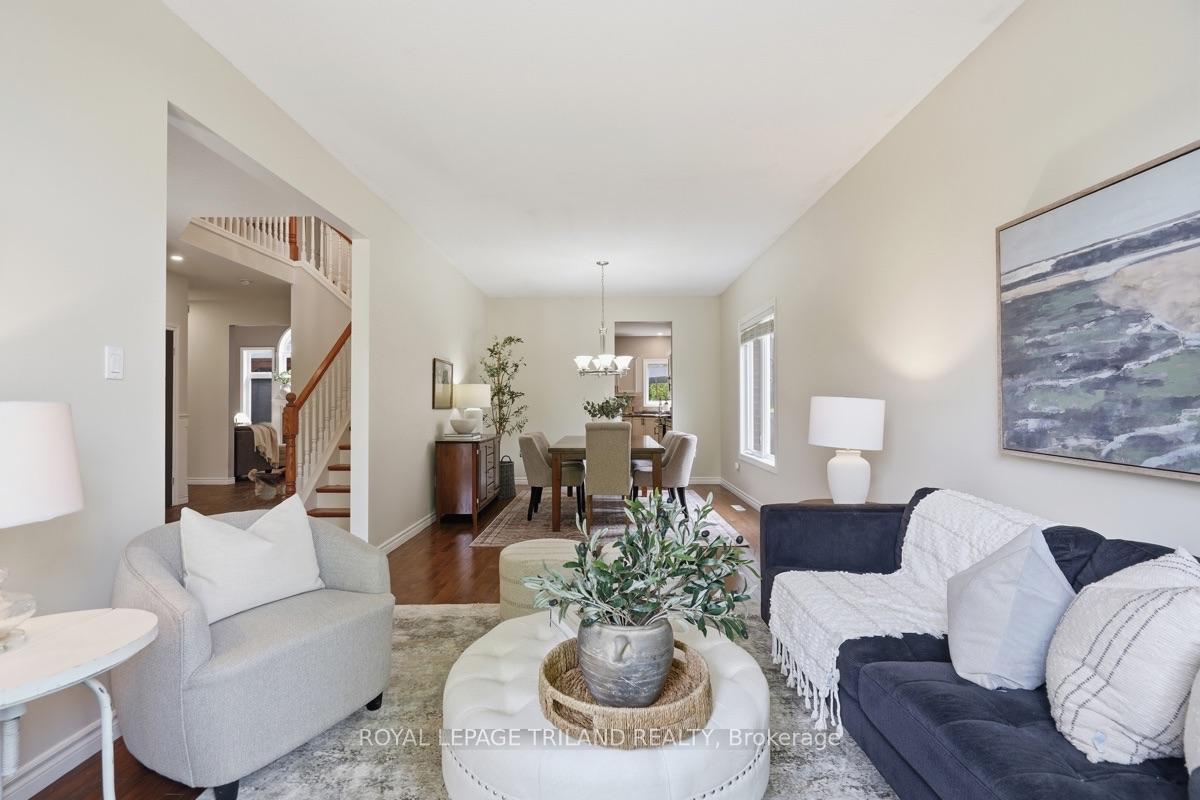 Photo 5 of 365 Richmeadow Road, London, North M — HOMEH