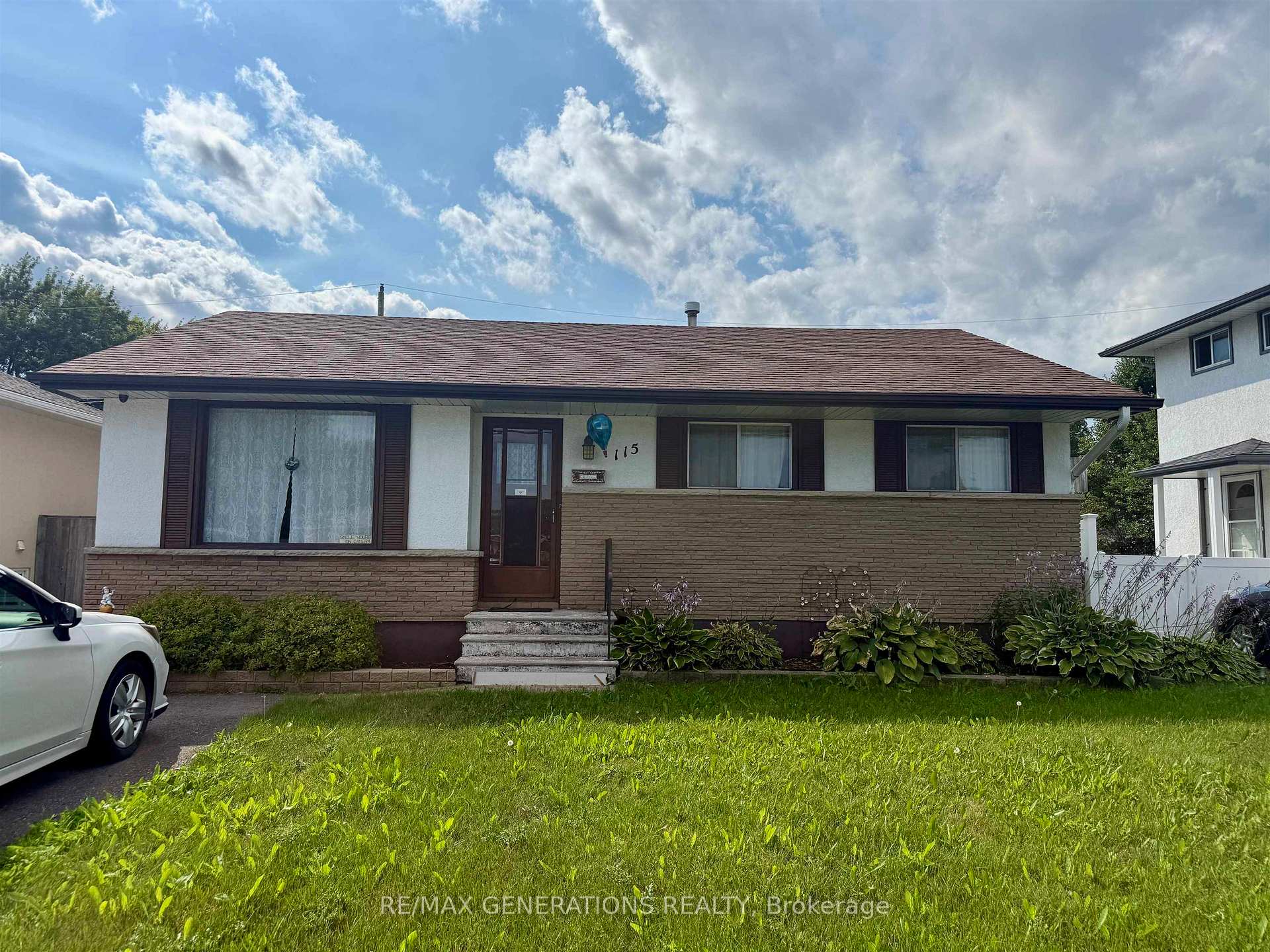 Photo 1 of 115 James Street N, Thunder Bay, Edgewater Park — HOMEH