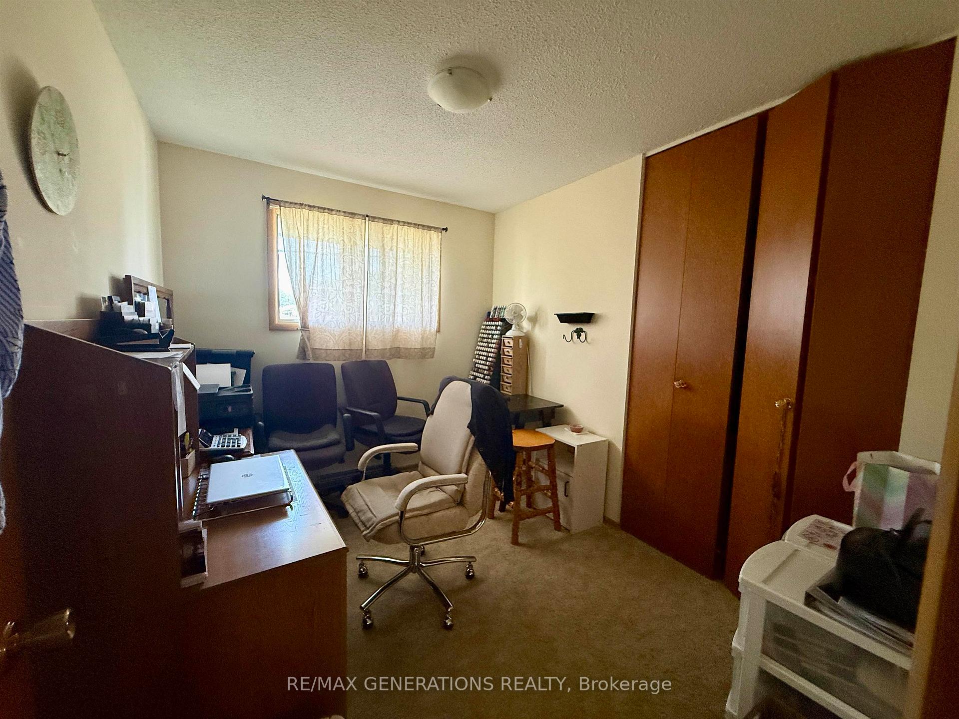 Photo 6 of 115 James Street N, Thunder Bay, Edgewater Park — HOMEH