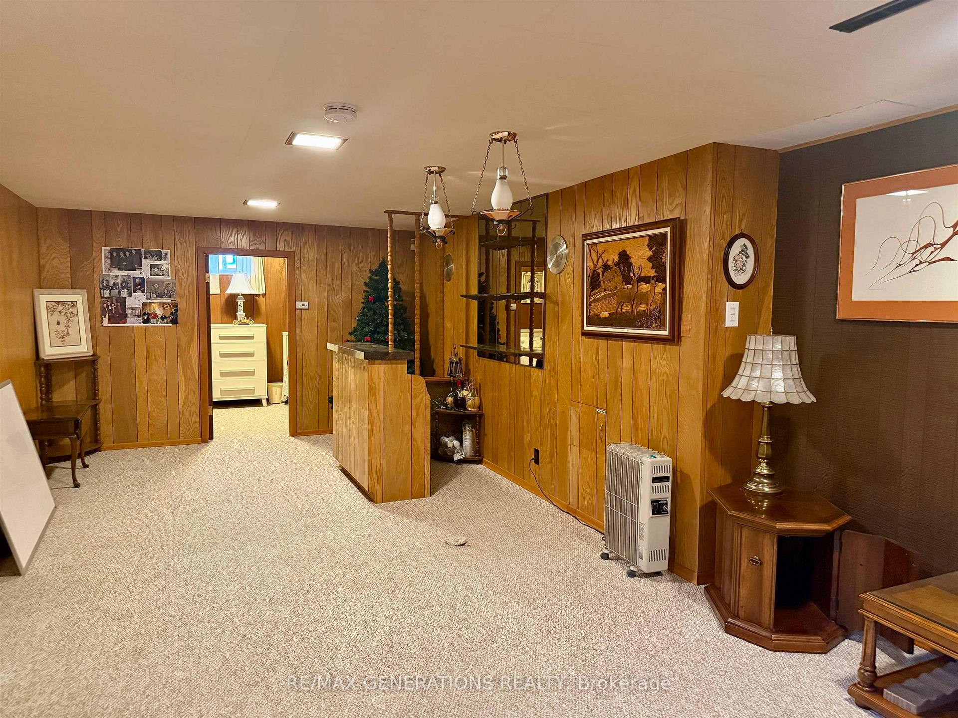 Photo 10 of 115 James Street N, Thunder Bay, Edgewater Park — HOMEH