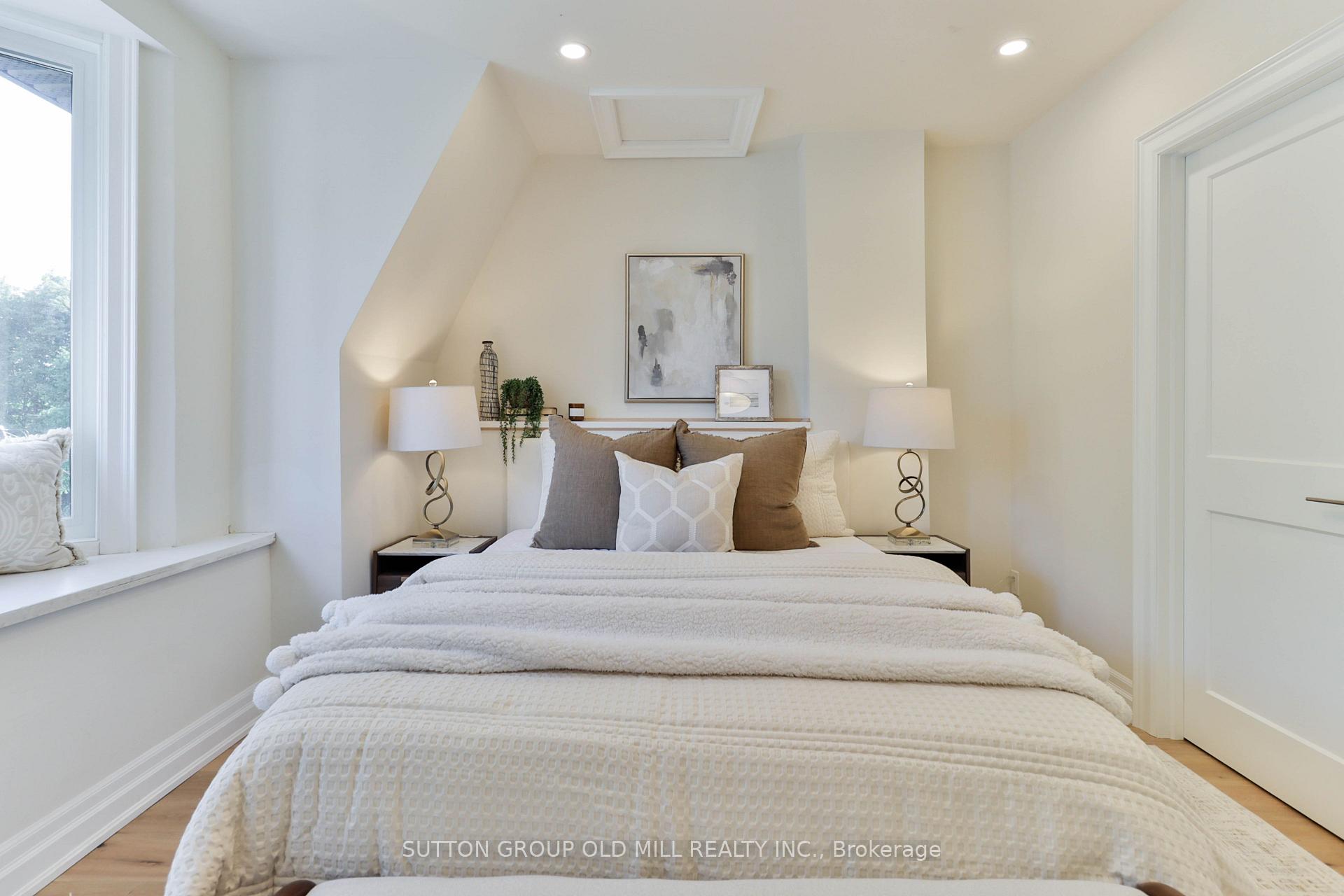 Photo 22 of 28 Eastmount Avenue, Toronto, Playter Estates-Danforth — HOMEH