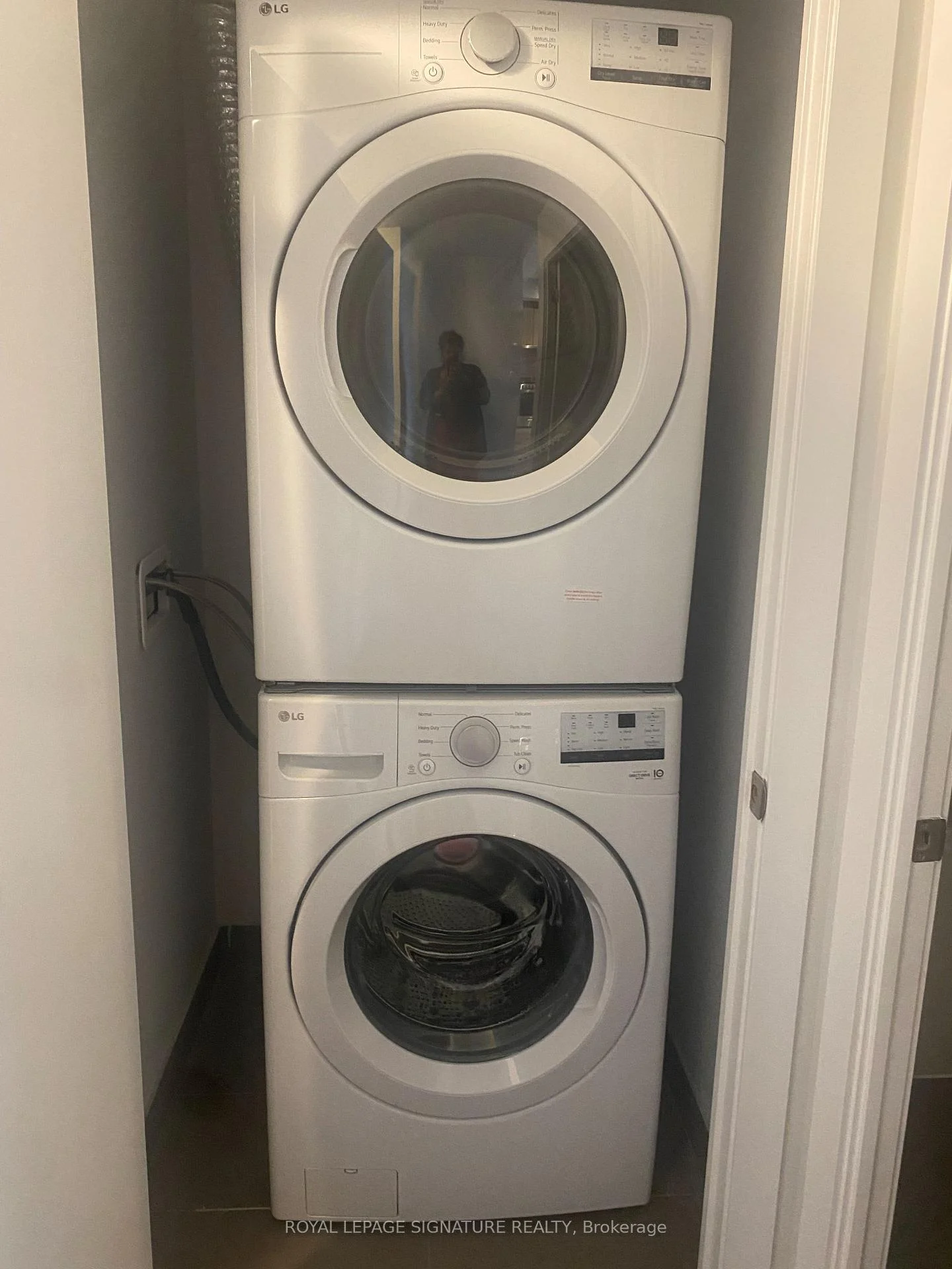 Photo 6 of Unit 2709, 430 Square One Drive, Mississauga, City Centre — HOMEH