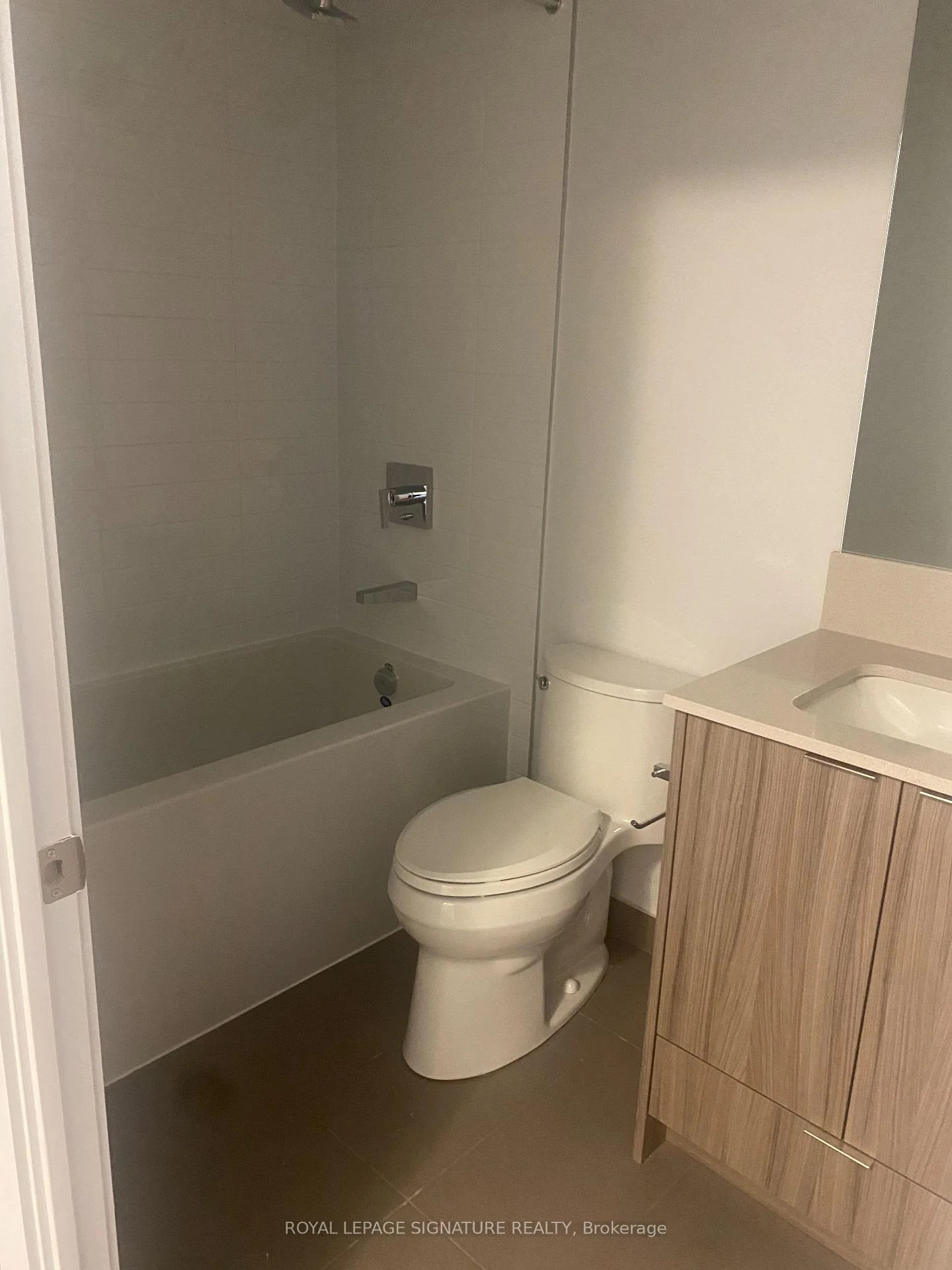 Photo 8 of Unit 2709, 430 Square One Drive, Mississauga, City Centre — HOMEH