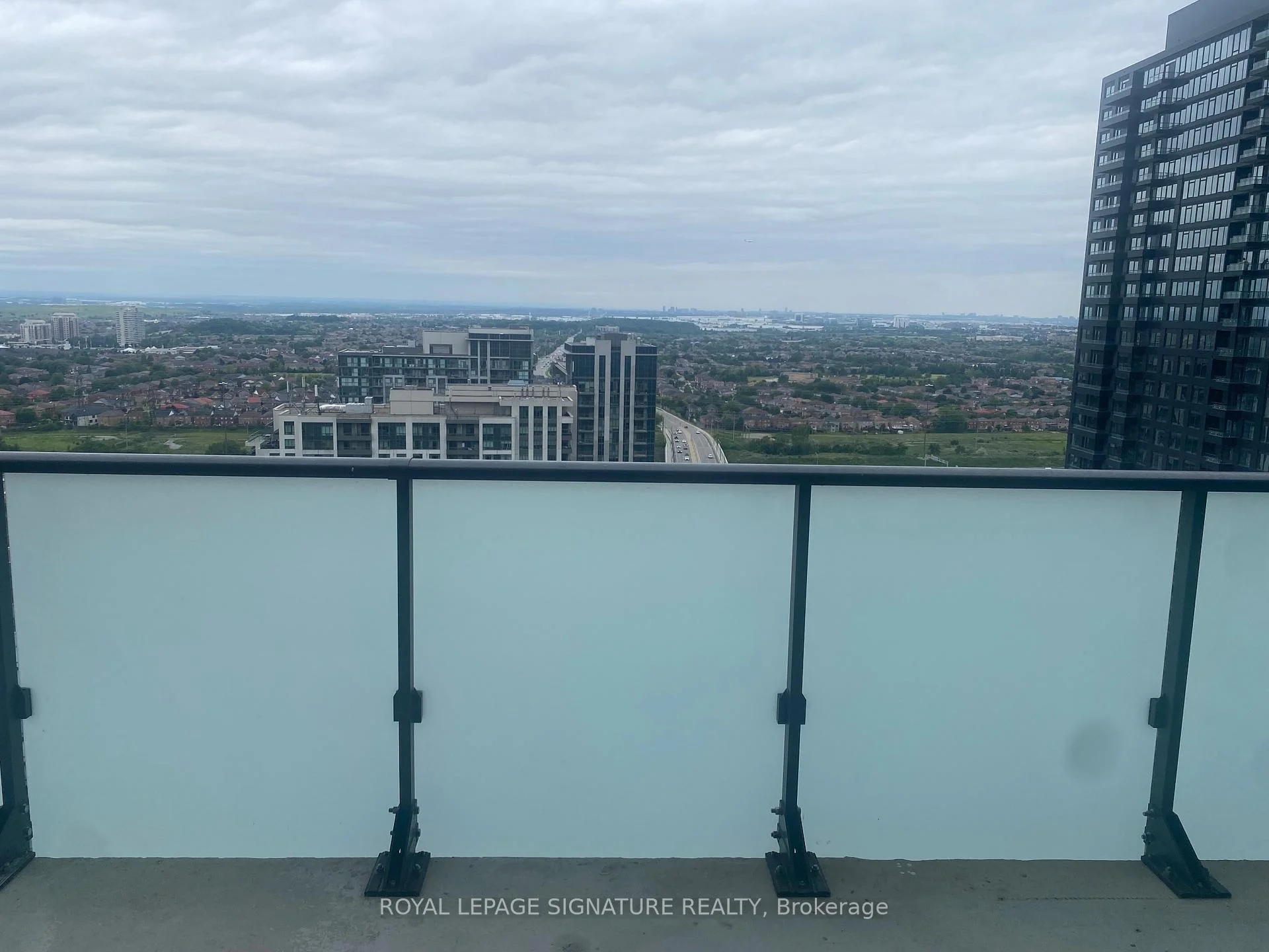 Photo 24 of Unit 2709, 430 Square One Drive, Mississauga, City Centre — HOMEH