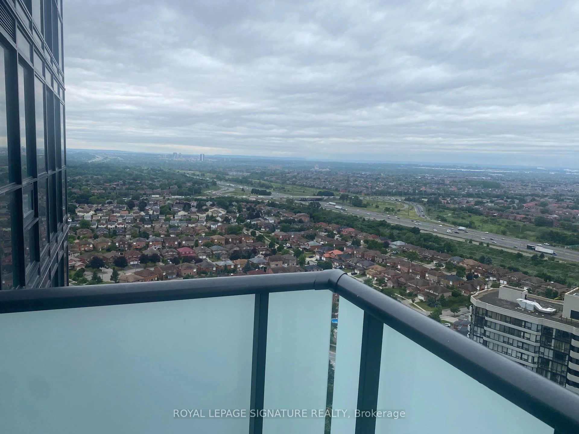 Photo 26 of Unit 2709, 430 Square One Drive, Mississauga, City Centre — HOMEH