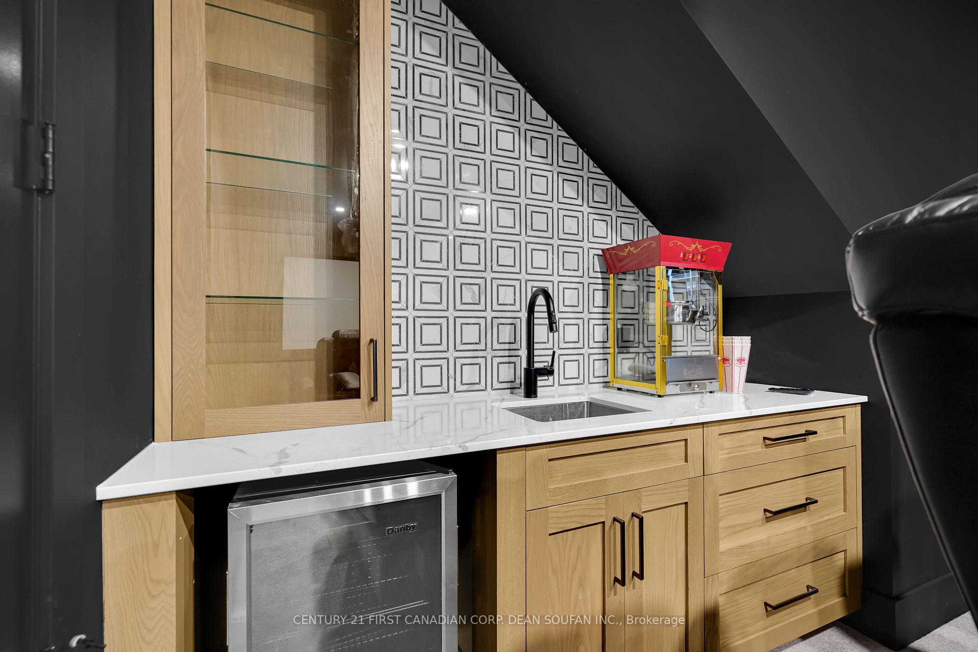 Photo 38 of 7110 Silver Creek Circle, London, South V — HOMEH