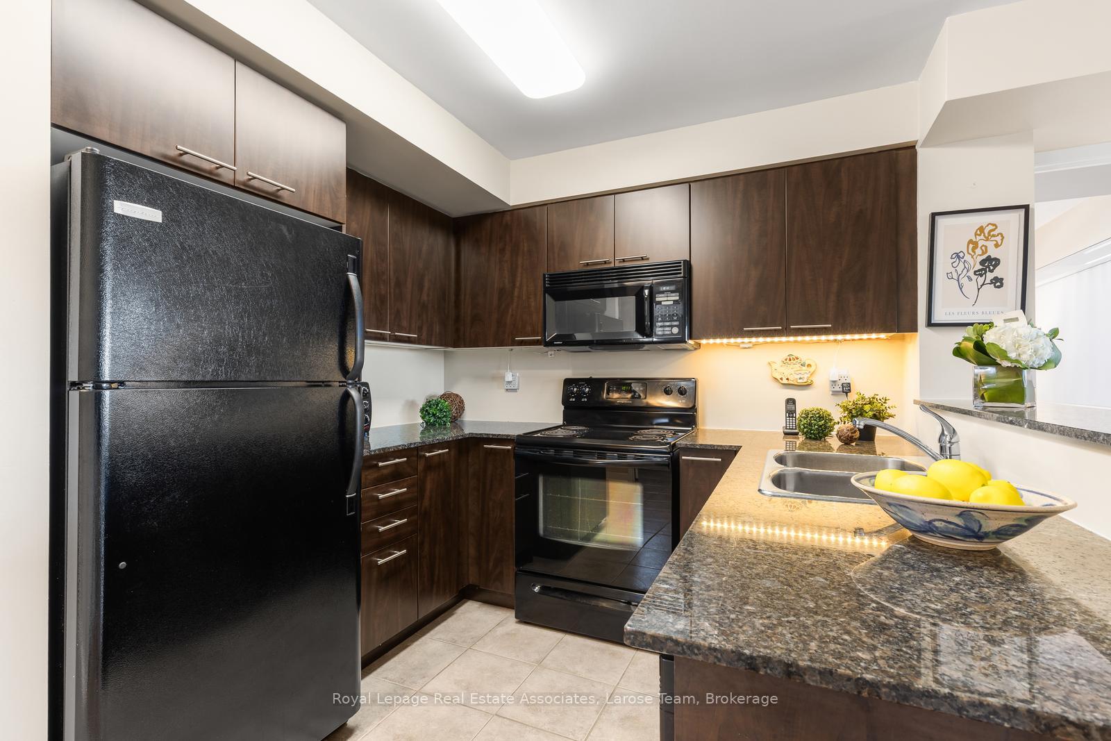 Photo 11 of Unit 611, 1050 The Queensway, Etobicoke, Islington-City Centre West — HOMEH