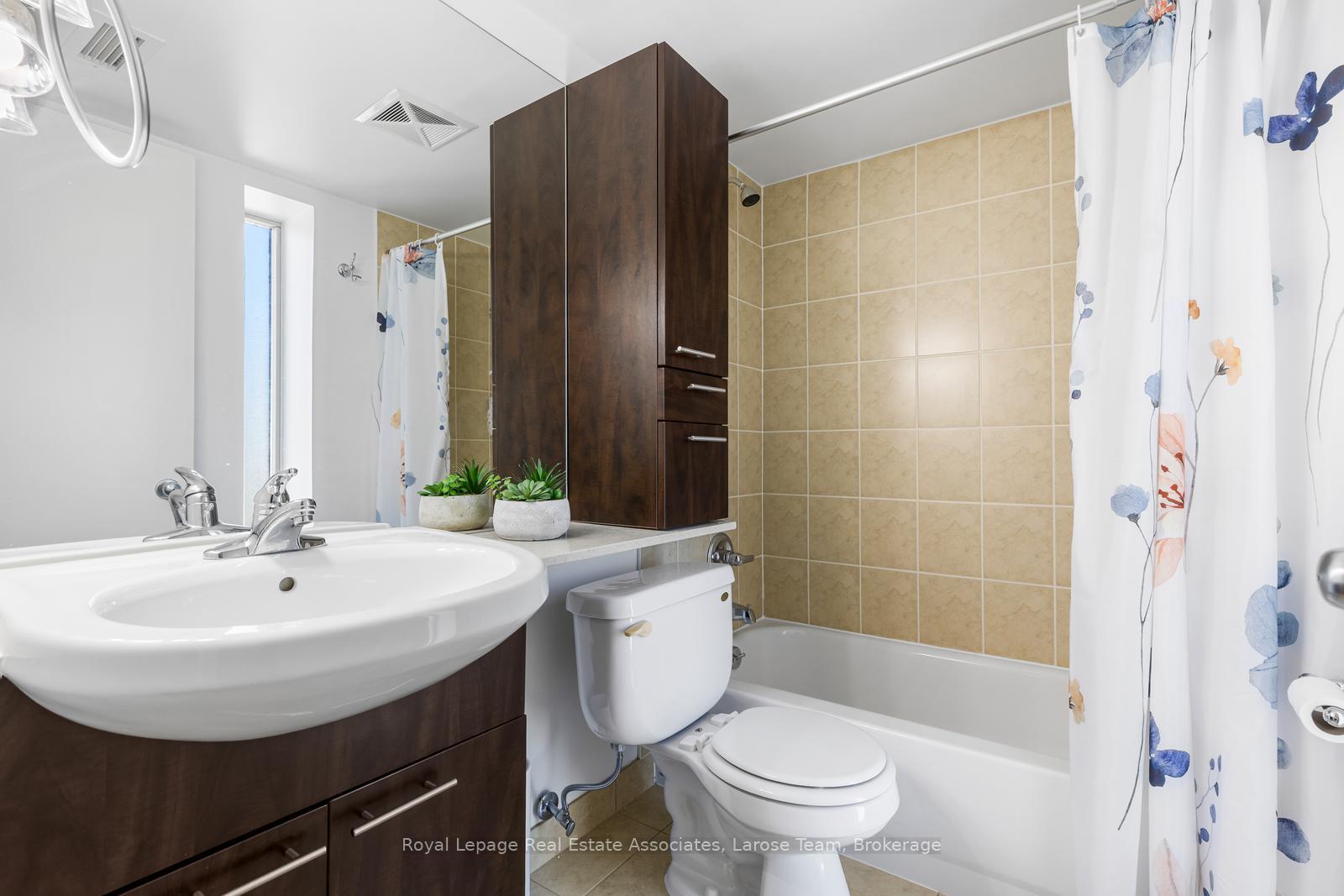 Photo 18 of Unit 611, 1050 The Queensway, Etobicoke, Islington-City Centre West — HOMEH