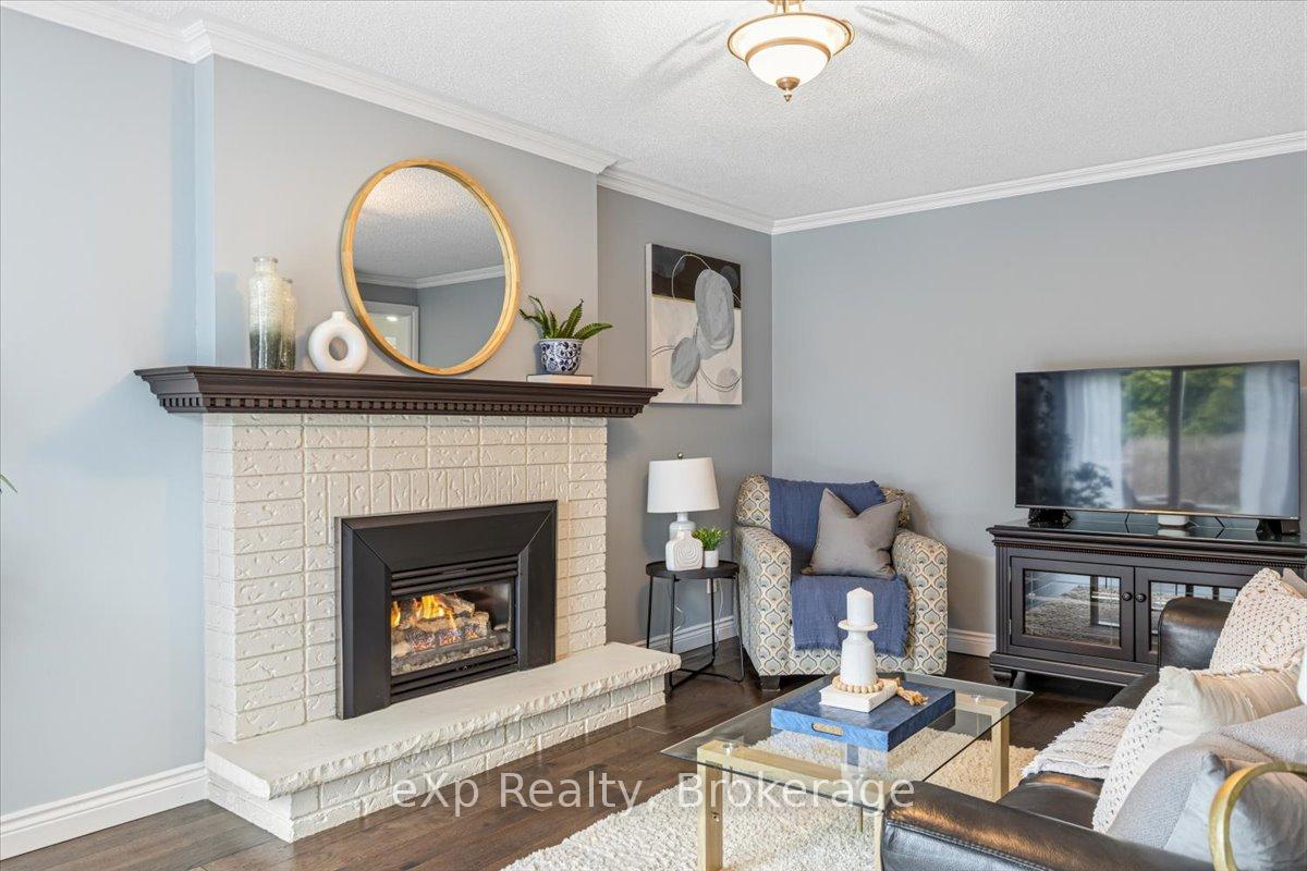 Photo 25 of 1067 Maury Crescent, Pickering, Liverpool — HOMEH