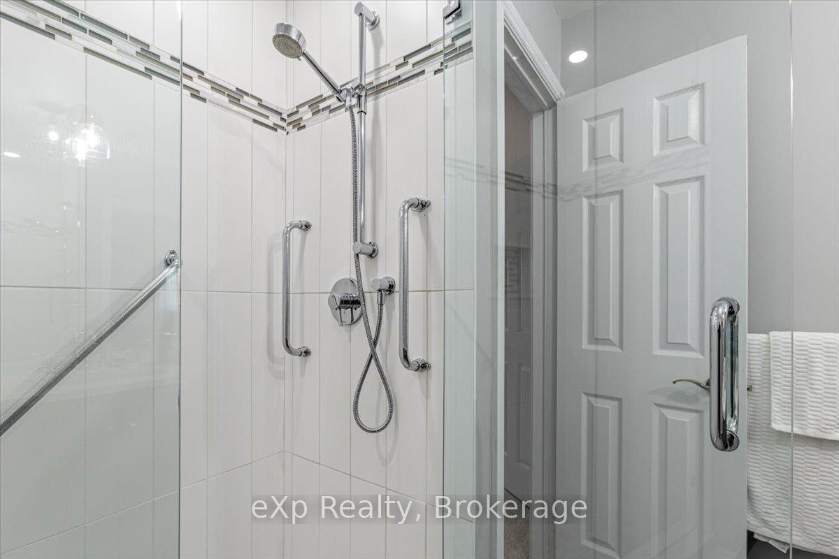 Photo 33 of 1067 Maury Crescent, Pickering, Liverpool — HOMEH