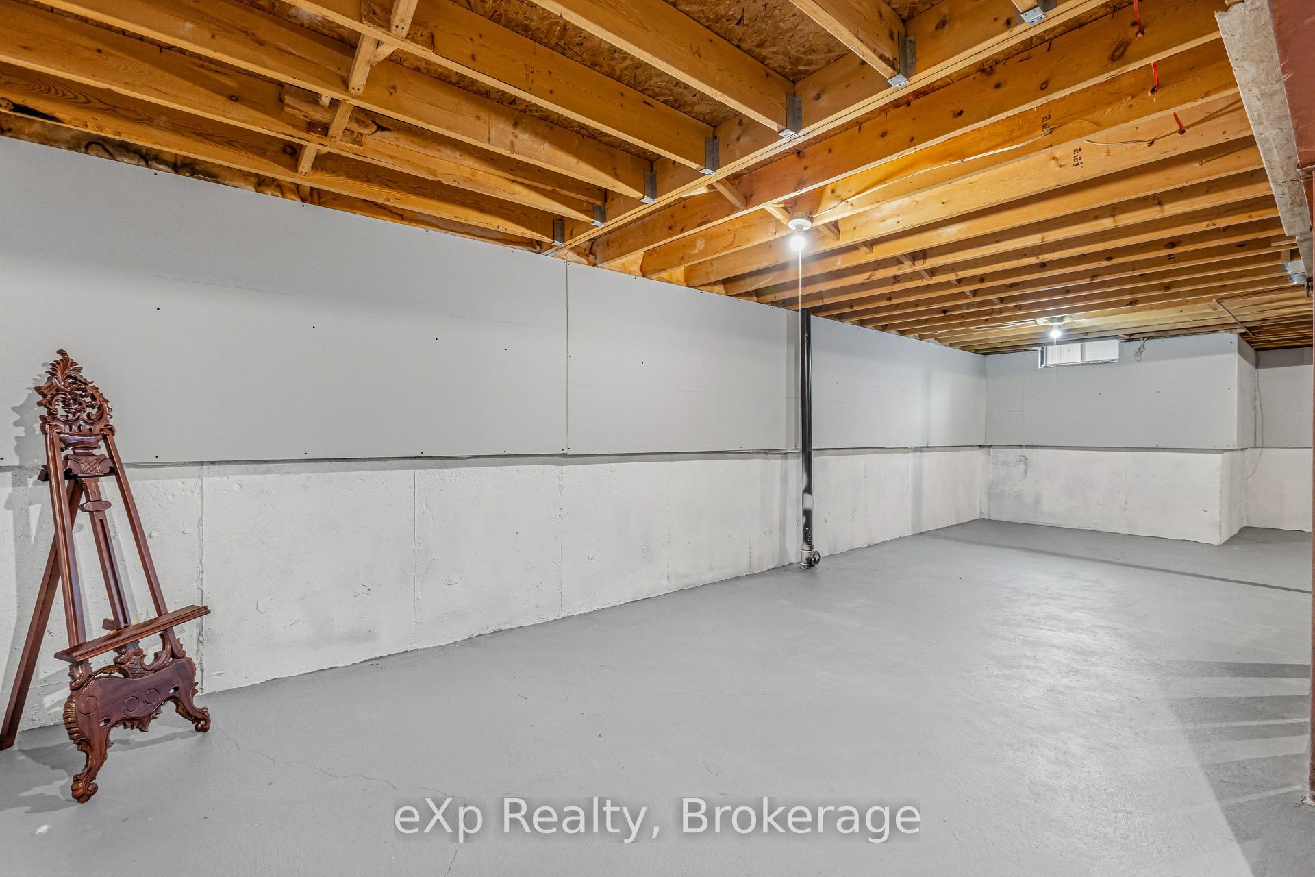 Photo 42 of 1067 Maury Crescent, Pickering, Liverpool — HOMEH