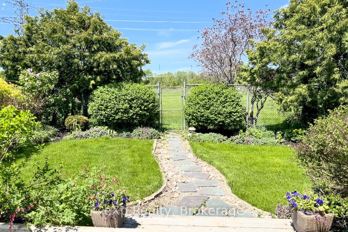 Photo 46 of 1067 Maury Crescent, Pickering, Liverpool — HOMEH
