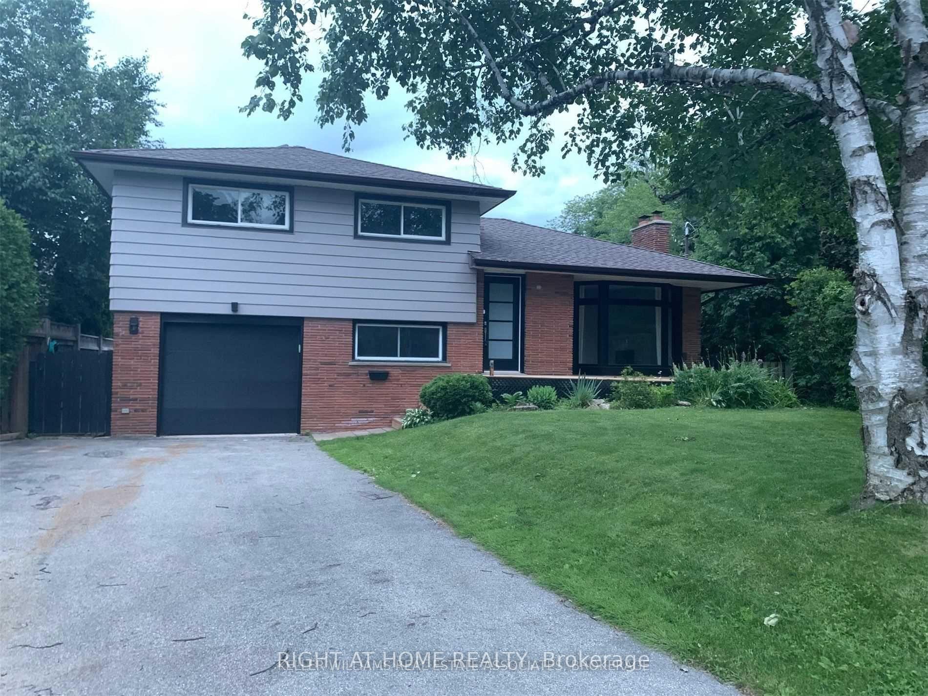 Photo 2 of 530 Lynda Lane, Hamilton, Ancaster — HOMEH