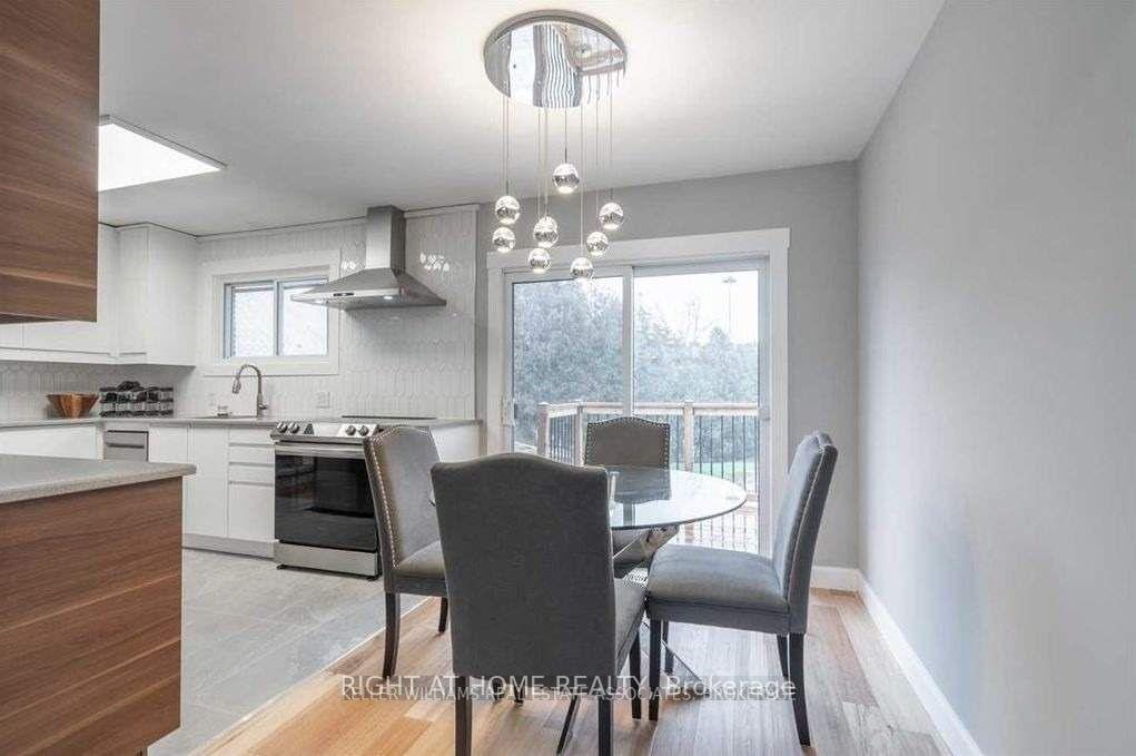 Photo 4 of 530 Lynda Lane, Hamilton, Ancaster — HOMEH