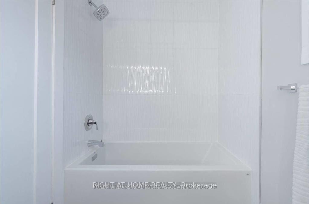 Photo 11 of 530 Lynda Lane, Hamilton, Ancaster — HOMEH