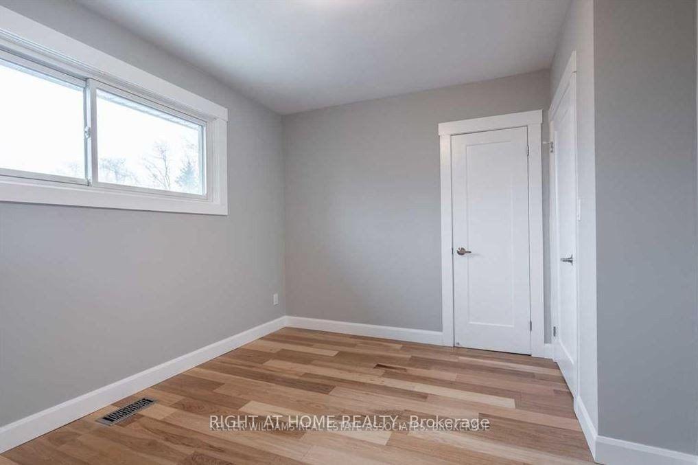 Photo 13 of 530 Lynda Lane, Hamilton, Ancaster — HOMEH