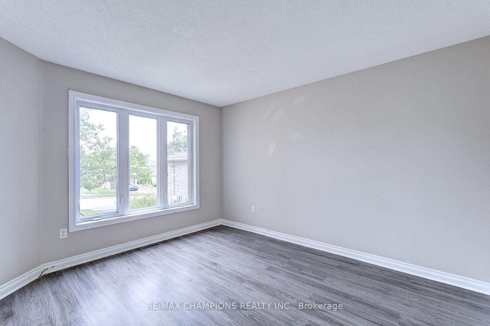 Photo 14 of 20 Bell Street, Barrie, Ardagh — HOMEH