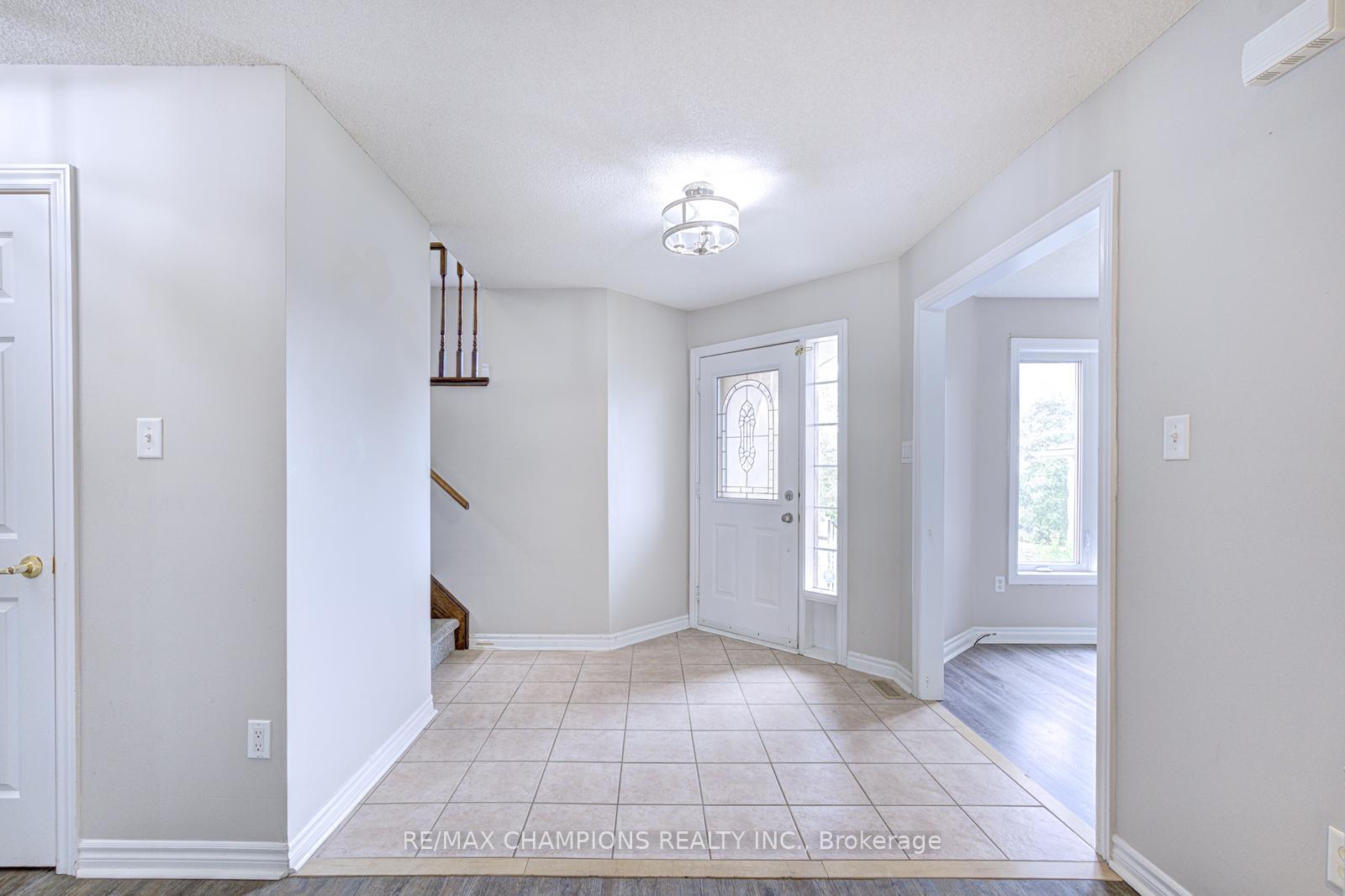Photo 16 of 20 Bell Street, Barrie, Ardagh — HOMEH