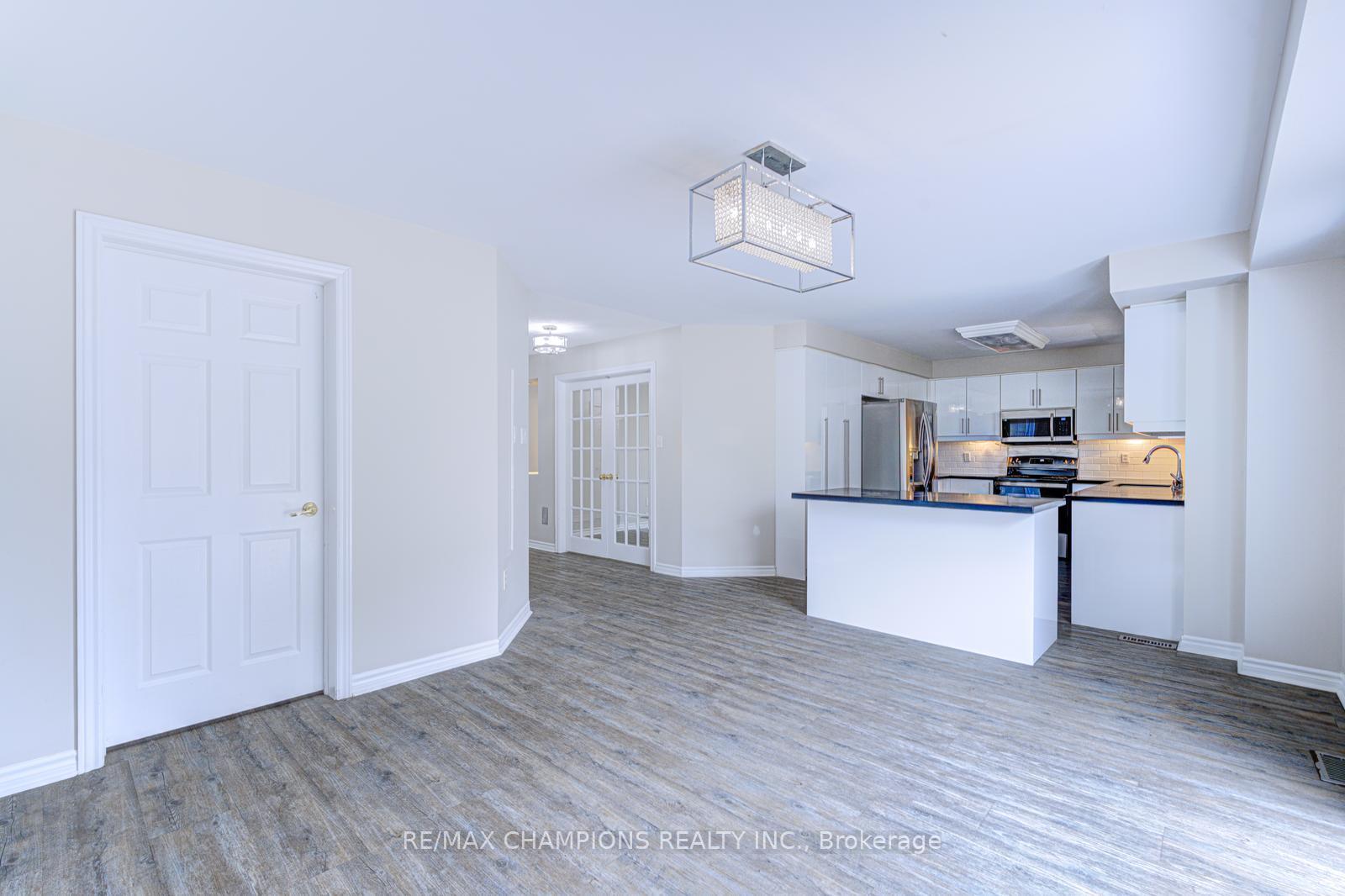 Photo 23 of 20 Bell Street, Barrie, Ardagh — HOMEH