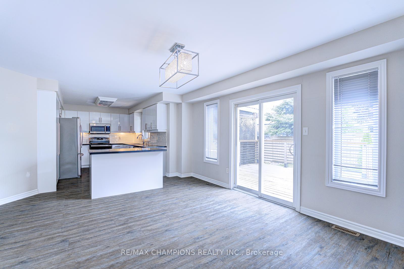 Photo 24 of 20 Bell Street, Barrie, Ardagh — HOMEH