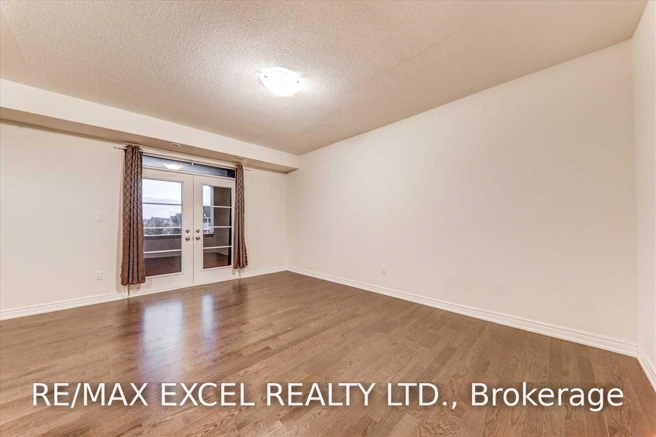 Photo 4 of Unit B, 115 Luzon Avenue, Markham, Cedar Grove — HOMEH
