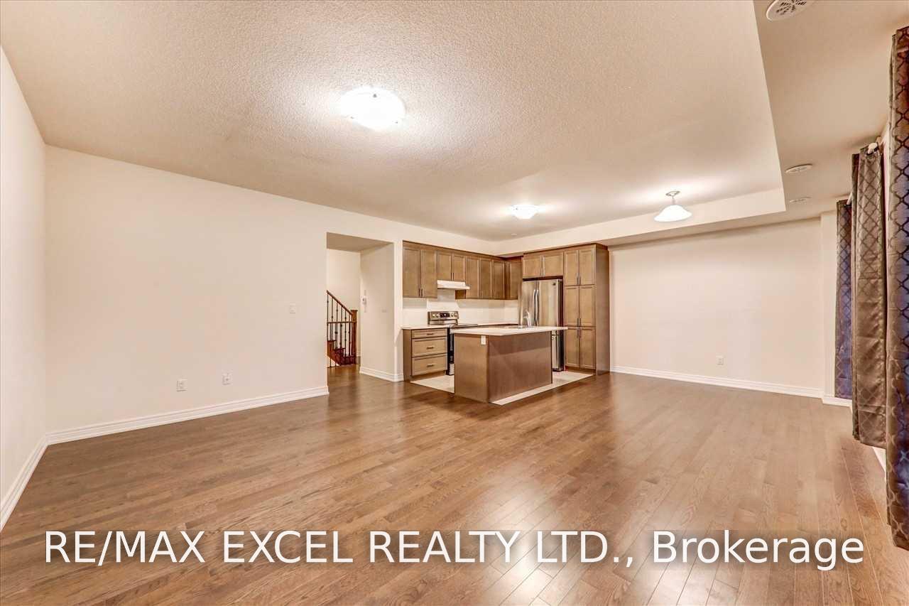 Photo 6 of Unit B, 115 Luzon Avenue, Markham, Cedar Grove — HOMEH