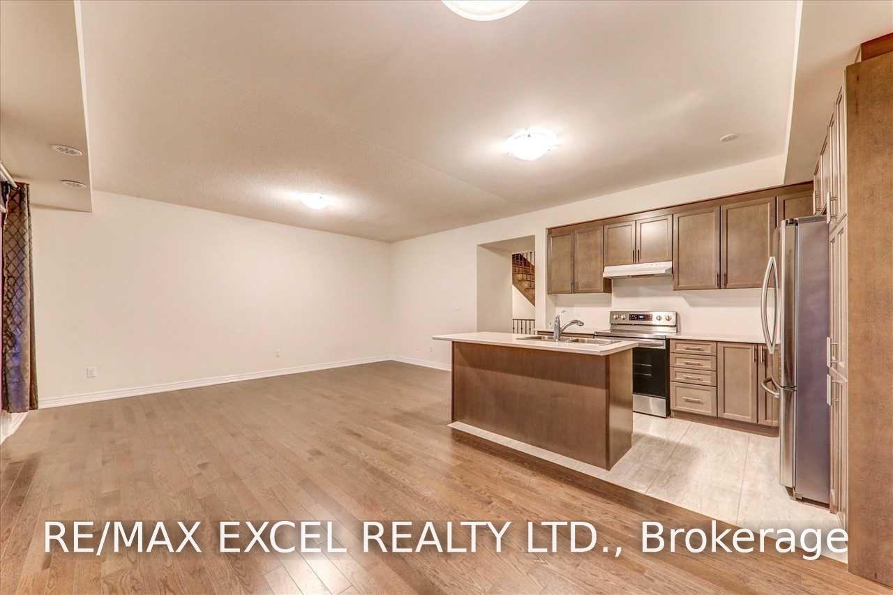 Photo 8 of Unit B, 115 Luzon Avenue, Markham, Cedar Grove — HOMEH