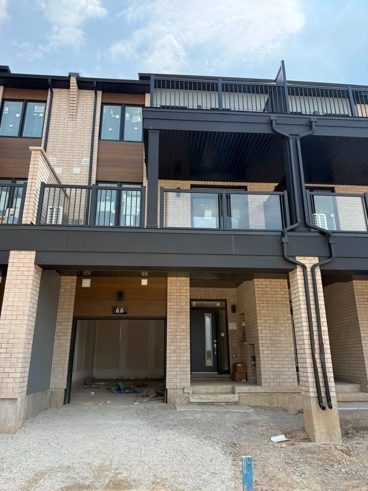 Photo 2 of 66 Thornbird Crescent, Brampton, Northwest Brampton — HOMEH