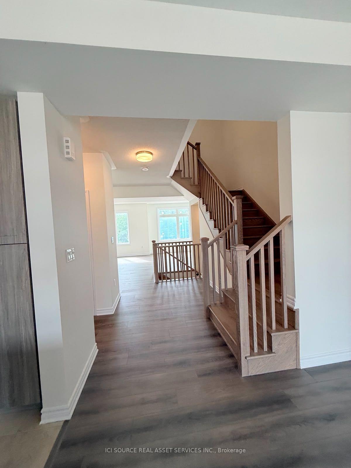 Photo 8 of 66 Thornbird Crescent, Brampton, Northwest Brampton — HOMEH