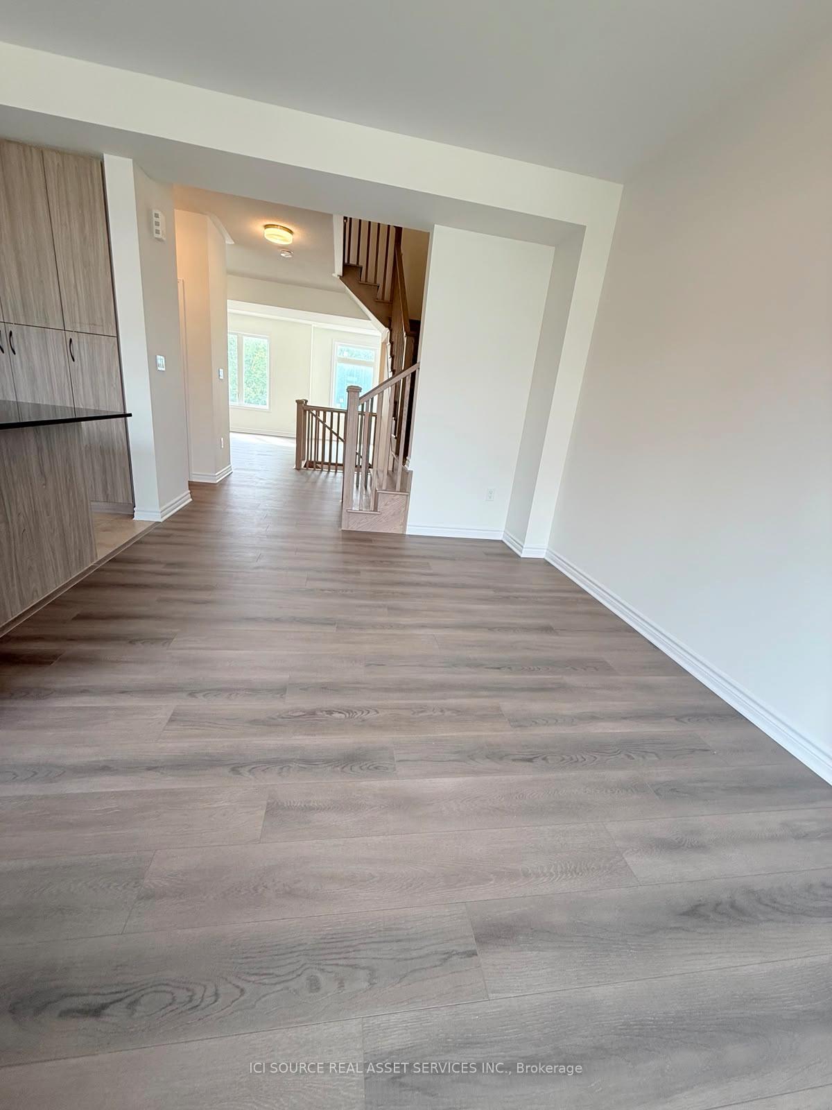 Photo 9 of 66 Thornbird Crescent, Brampton, Northwest Brampton — HOMEH