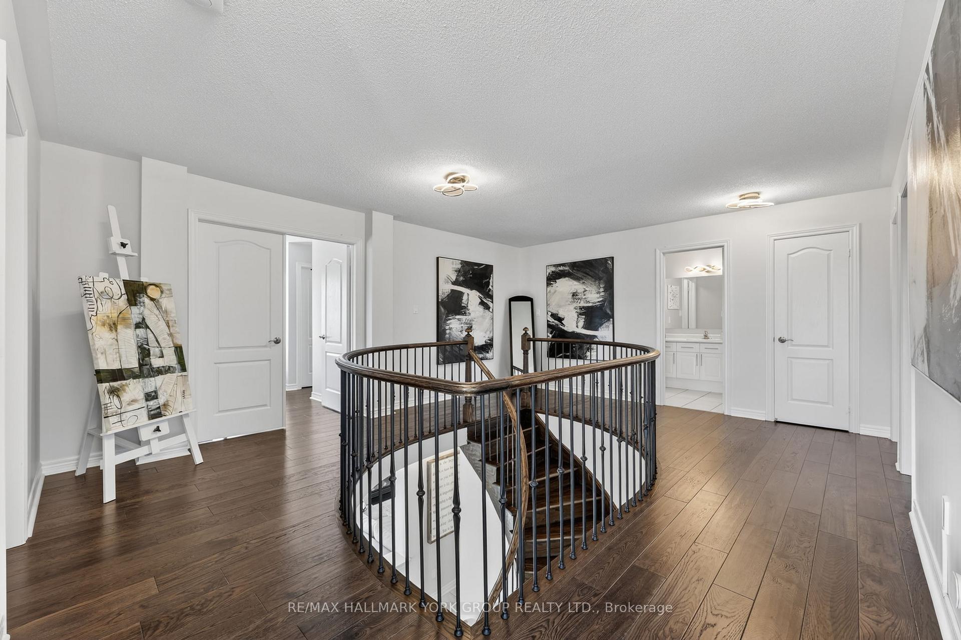 Photo 11 of 75 Mclarty Gate, Aurora, Bayview Northeast — HOMEH