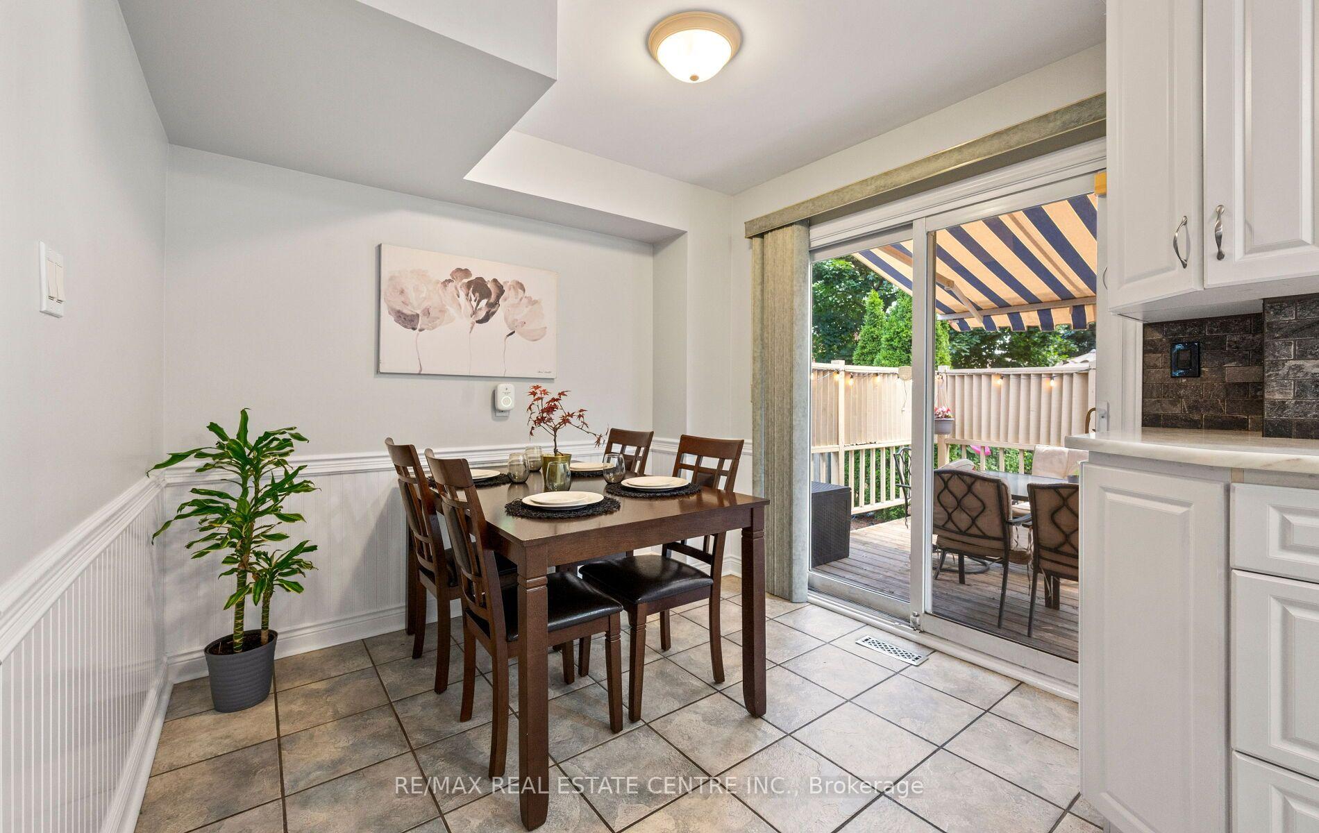Photo 13 of 4 Ecclestone Drive, Brampton, Brampton West — HOMEH