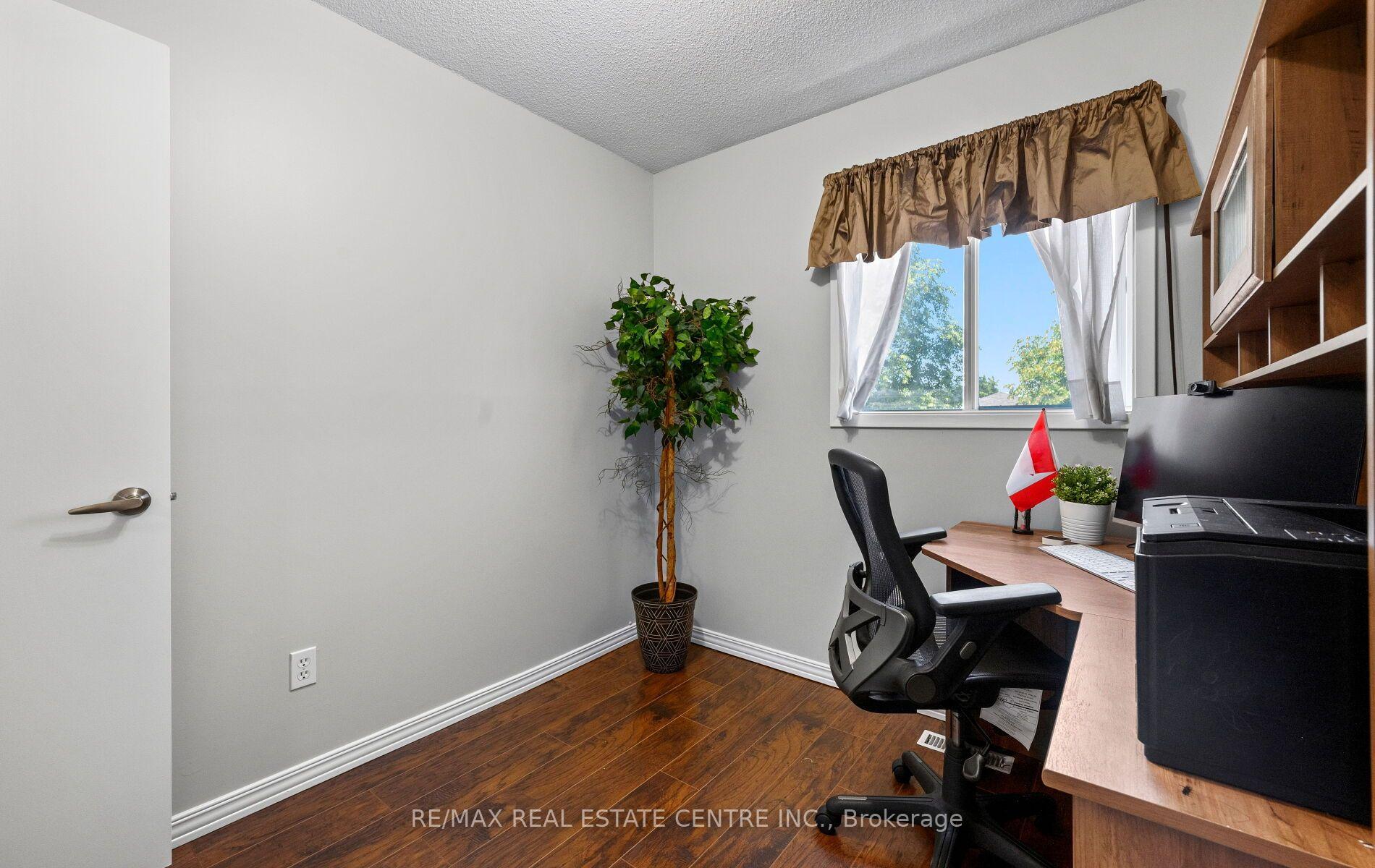 Photo 26 of 4 Ecclestone Drive, Brampton, Brampton West — HOMEH