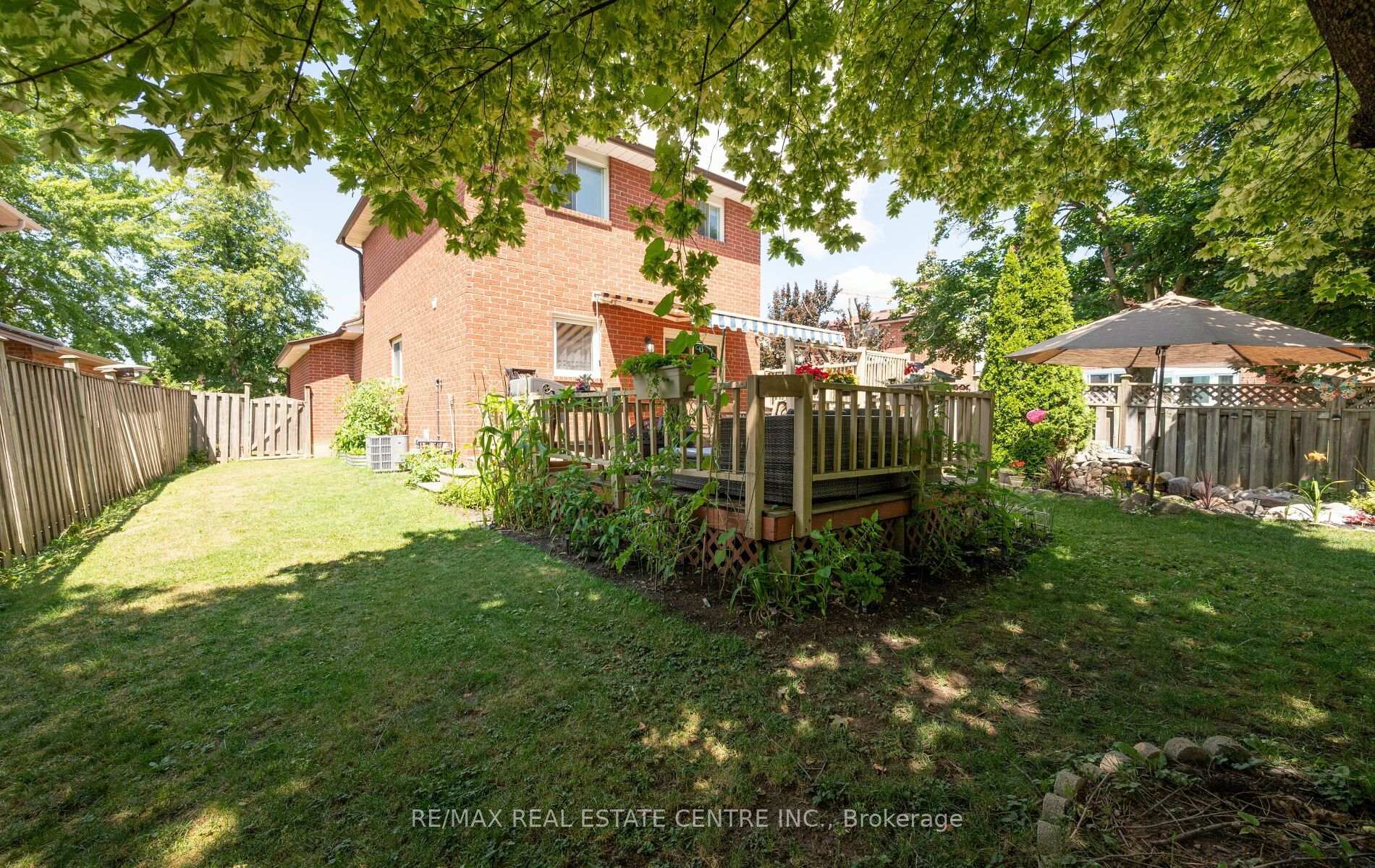 Photo 42 of 4 Ecclestone Drive, Brampton, Brampton West — HOMEH