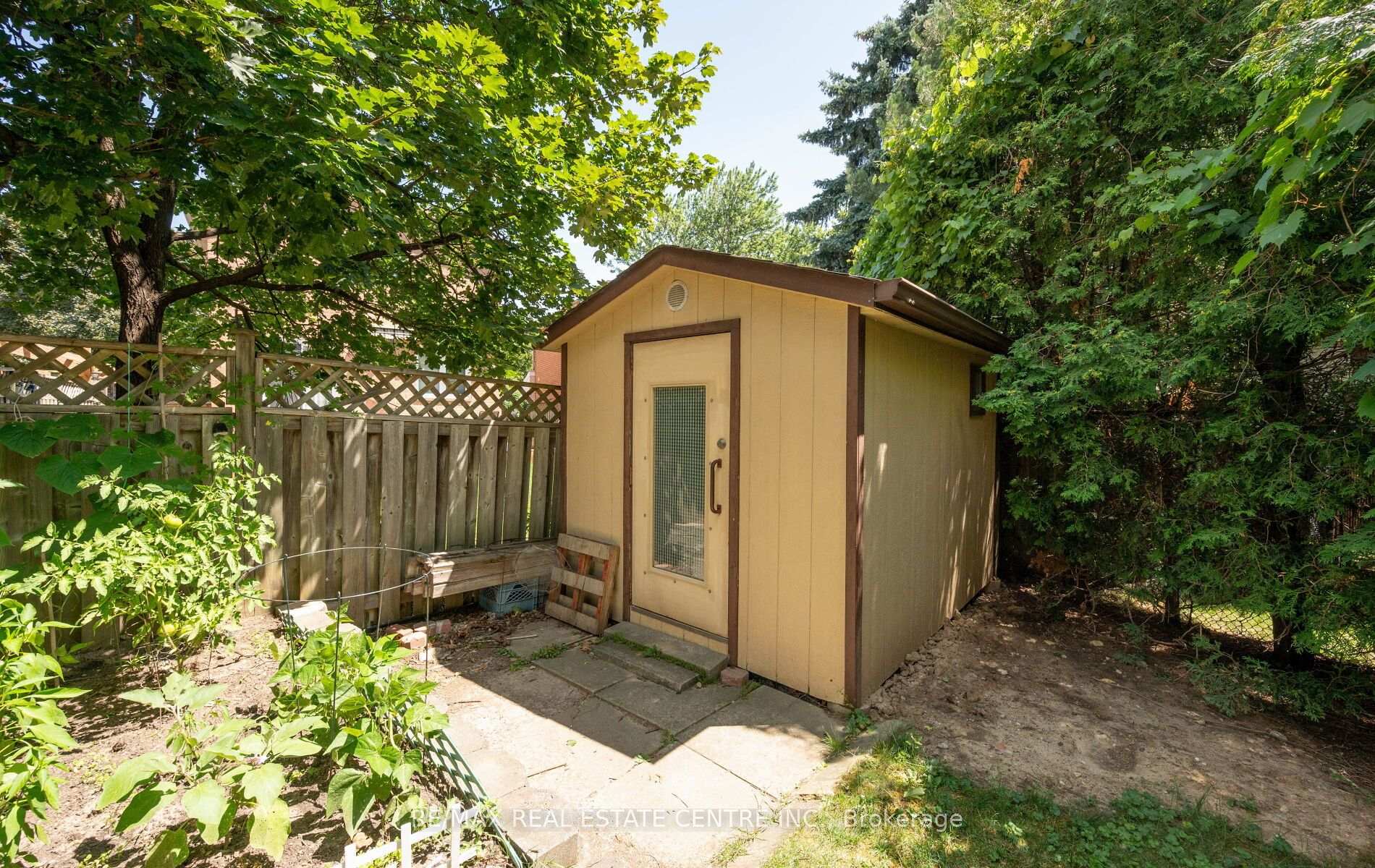 Photo 46 of 4 Ecclestone Drive, Brampton, Brampton West — HOMEH